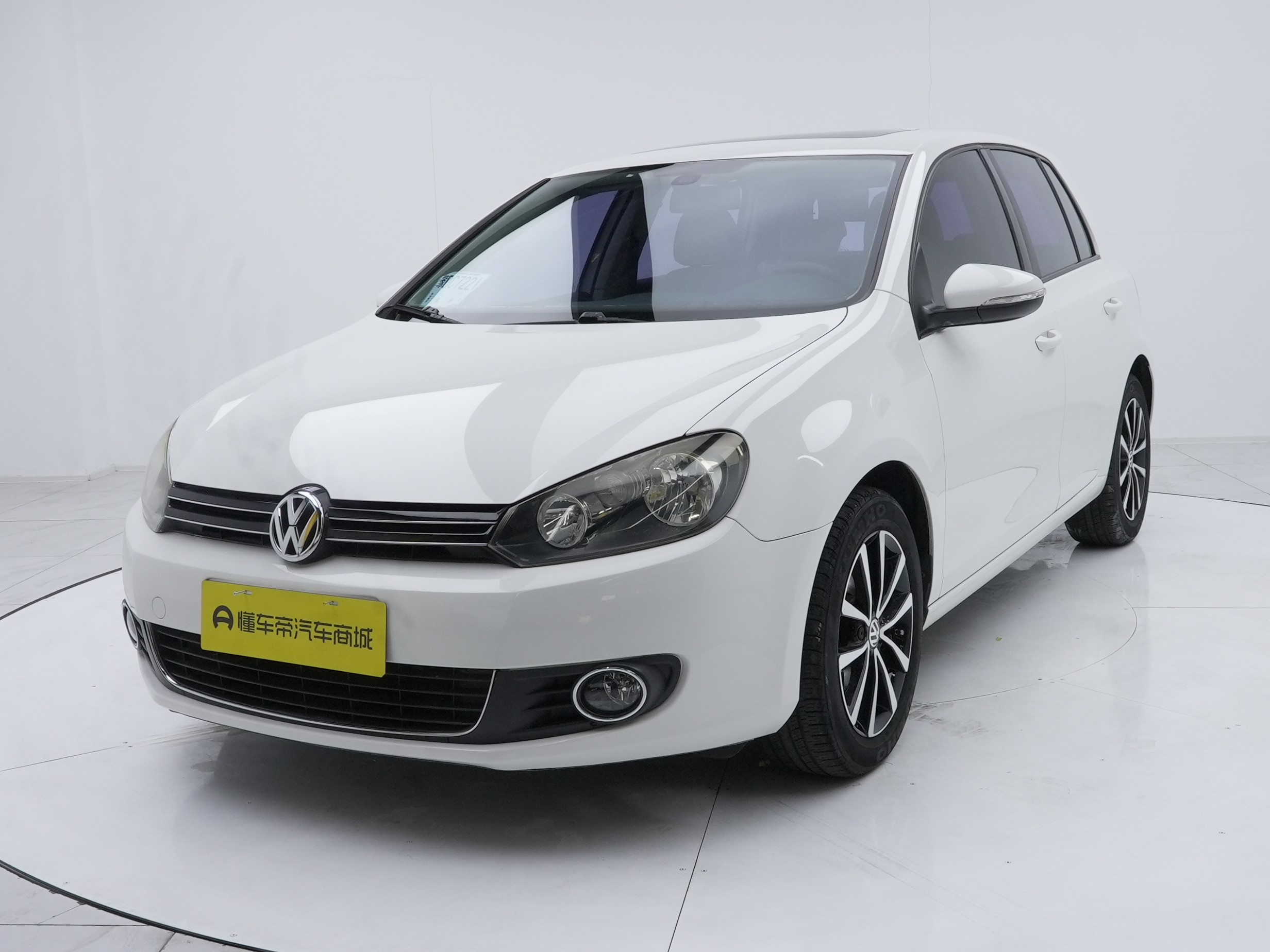 Volkswagen Golf 2013 car image 