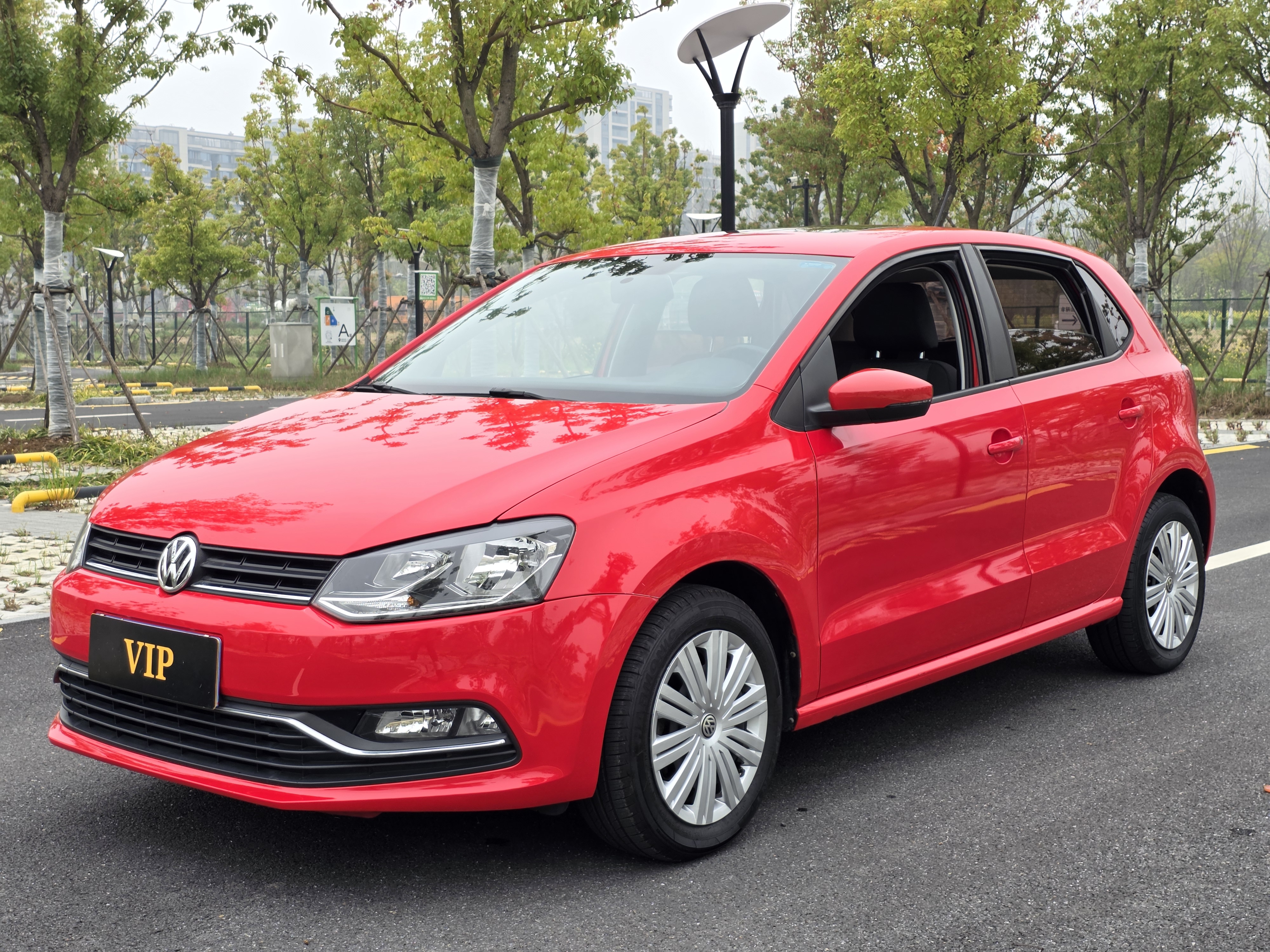 Volkswagen Polo 2017 Volkswagen Polo 2017 car image