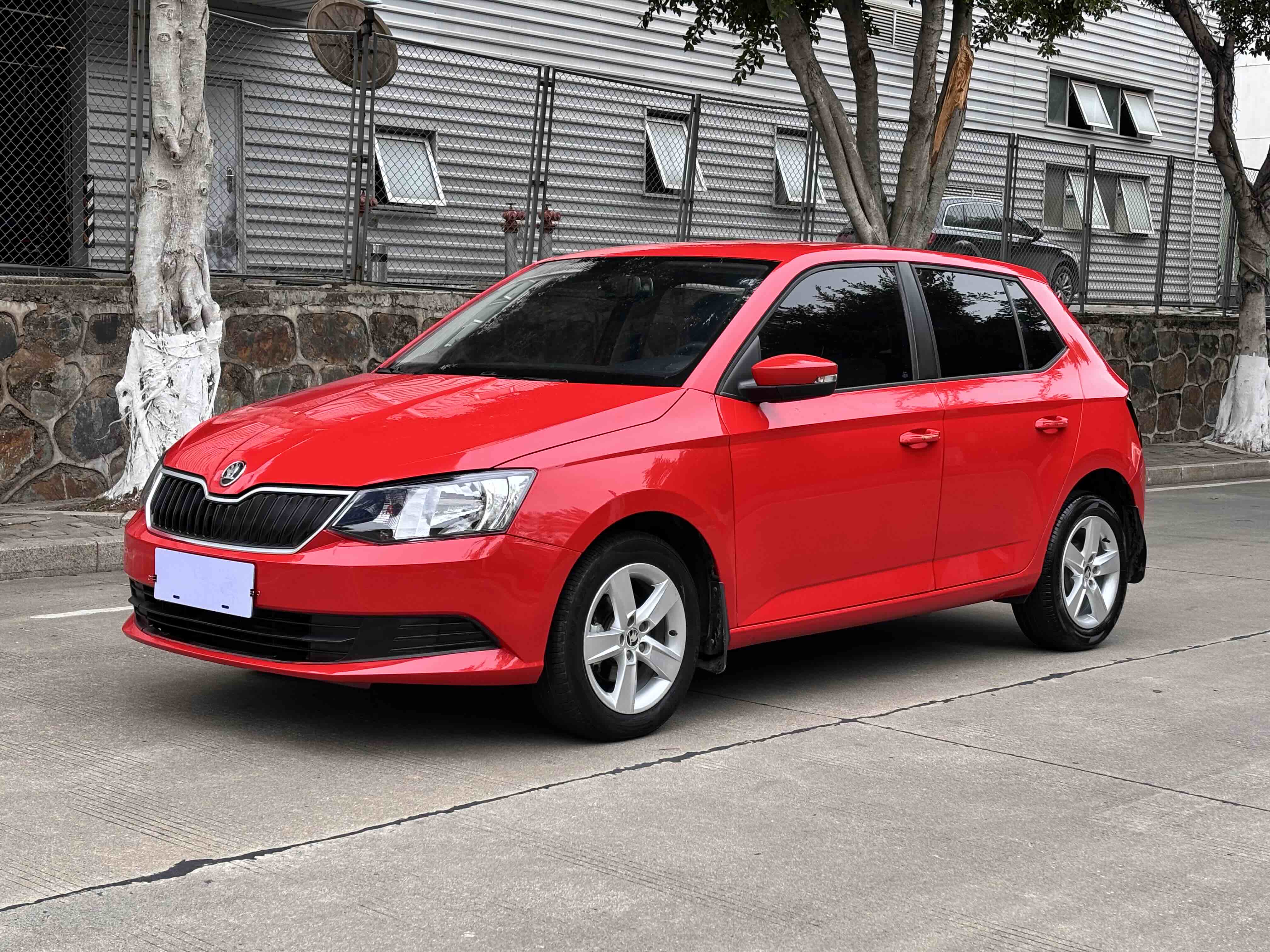 Skoda Fabia 2016 Skoda Fabia 2016 car image