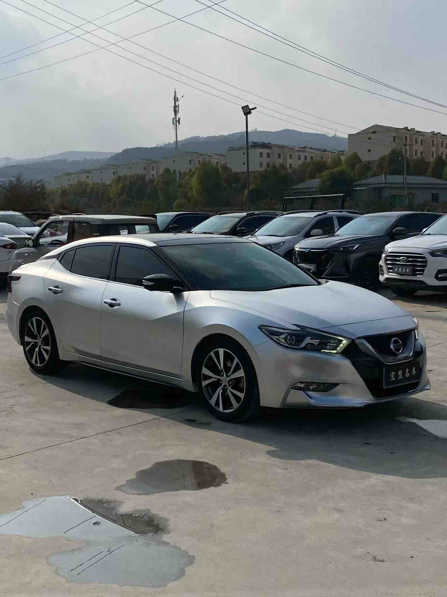 Nissan Maxima 2018 汽车图片 