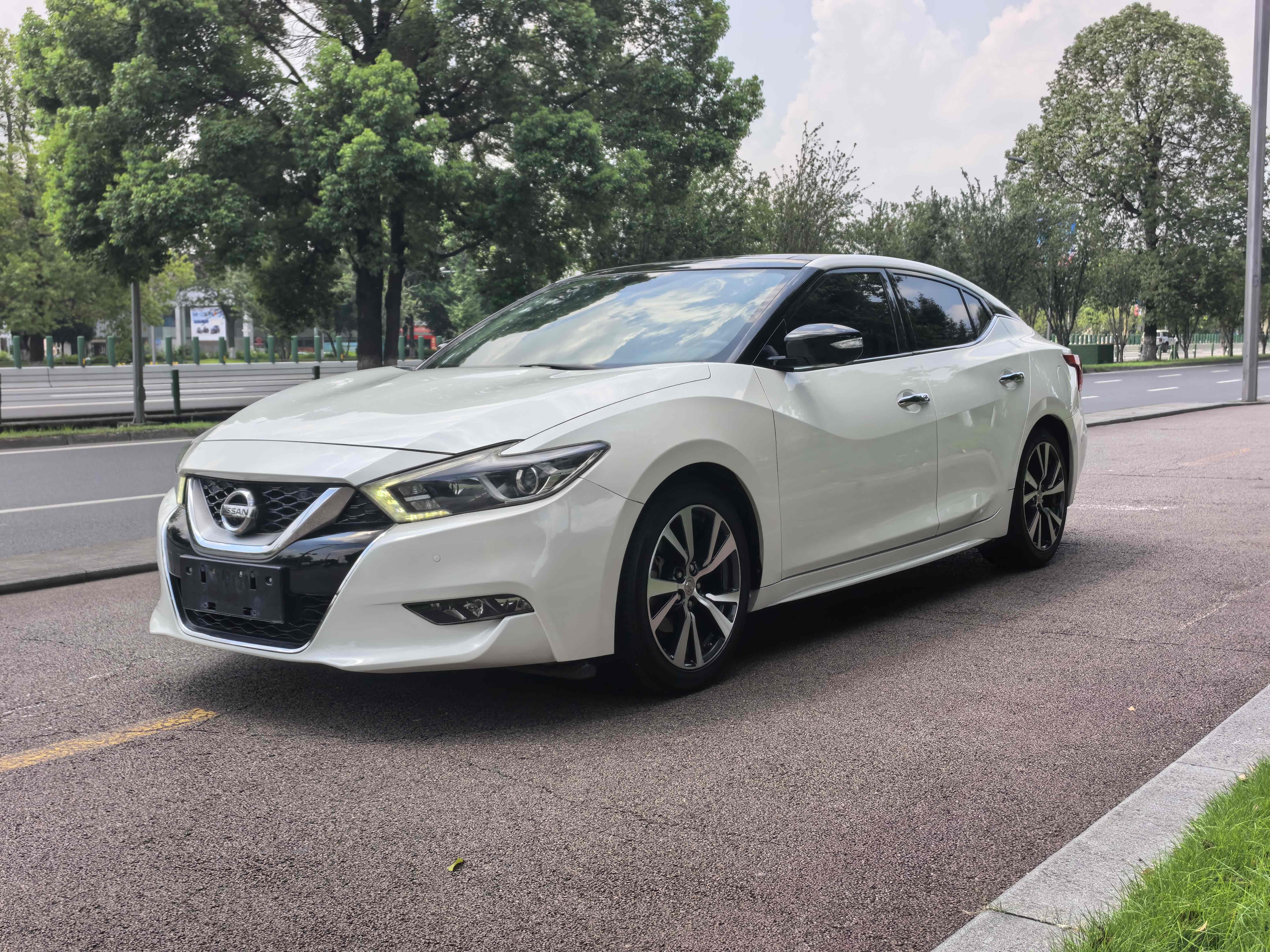 Nissan Maxima 2018 汽车图片 