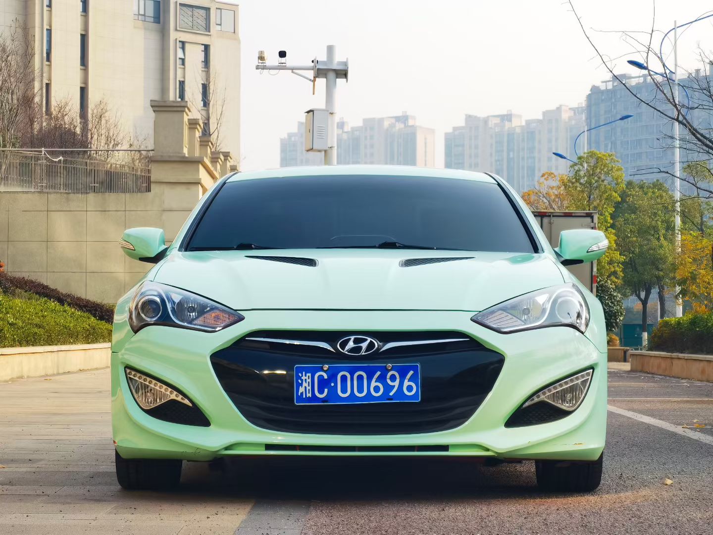 Hyundai Rohens-Coupe 2014 Hyundai Rohens-Coupe 2014 car image