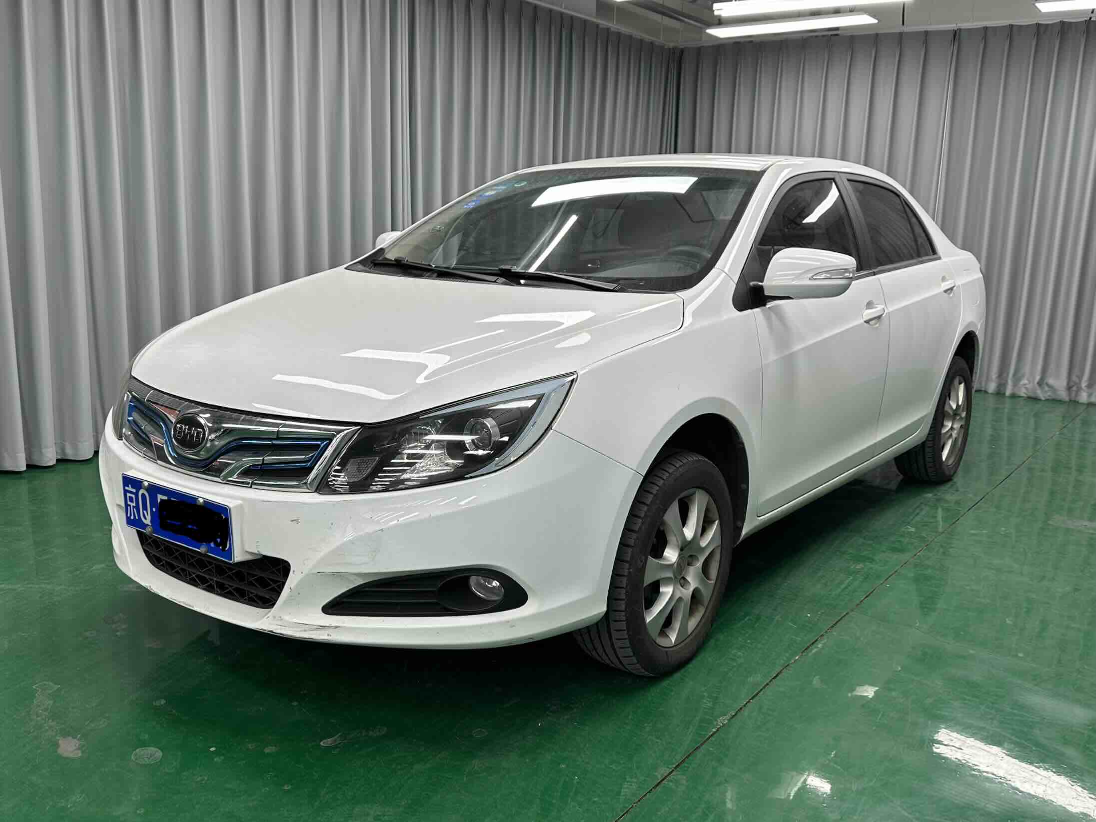 BYD e5 2017 car image 