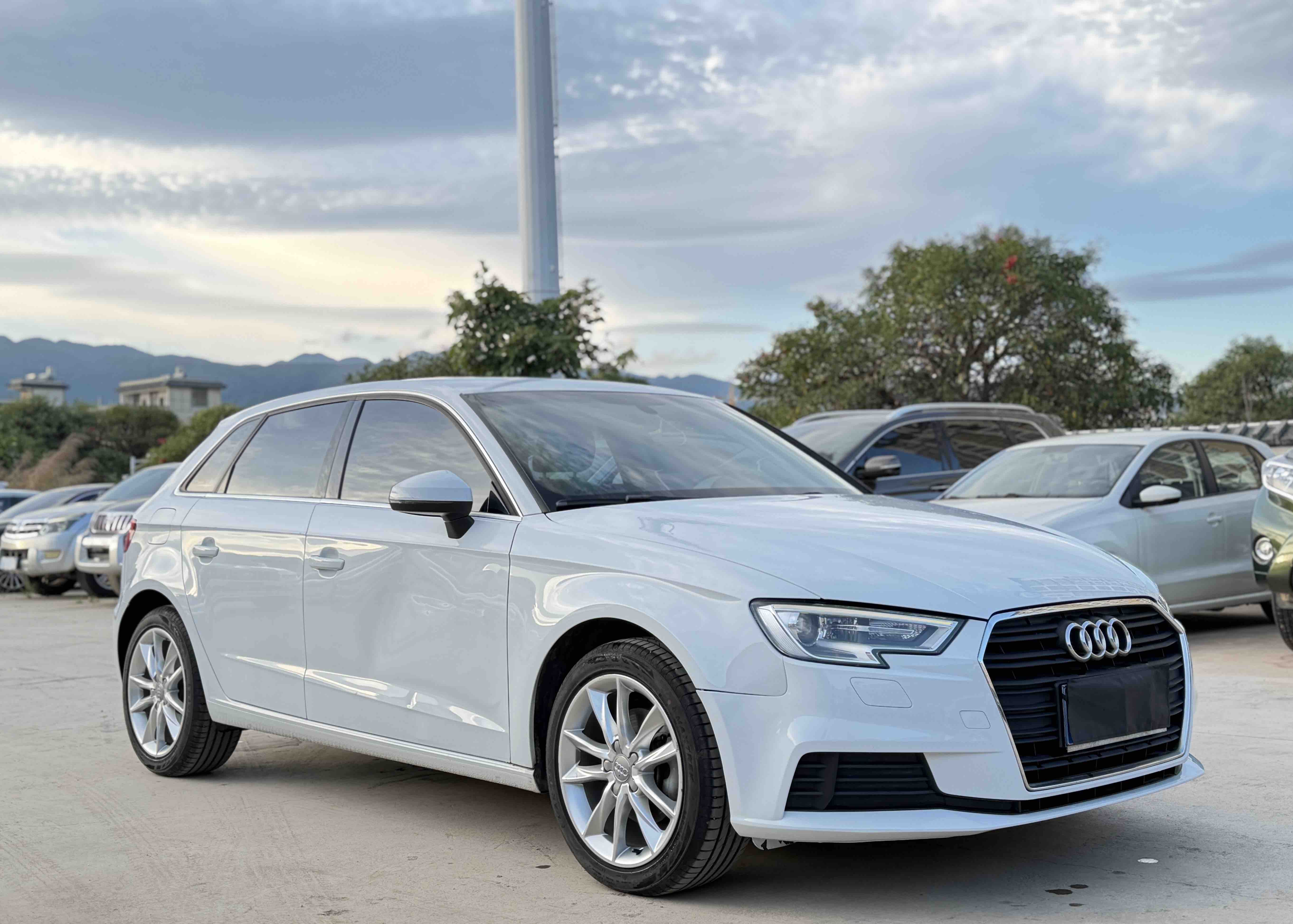 Audi A3 2018 car image 