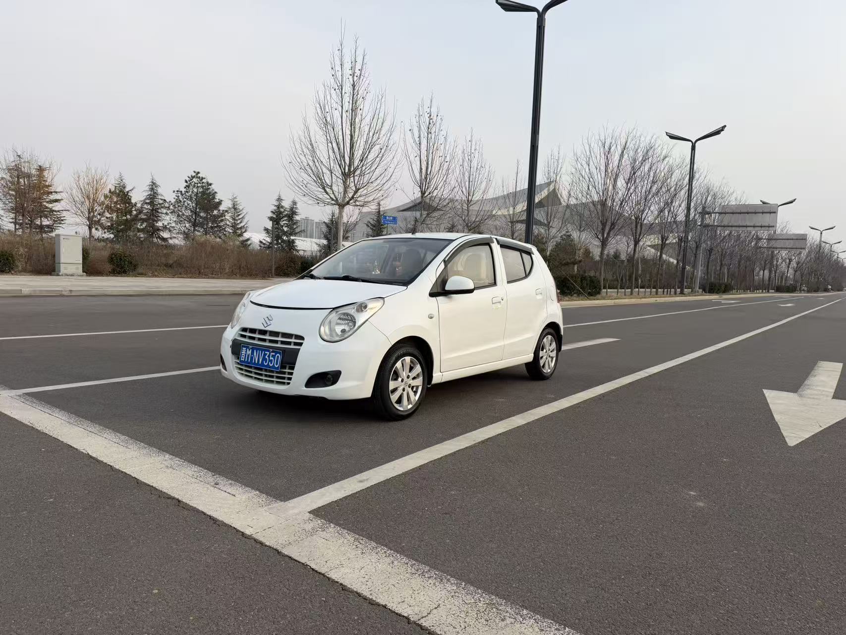 Suzuki Alto 2012 image de voiture 
