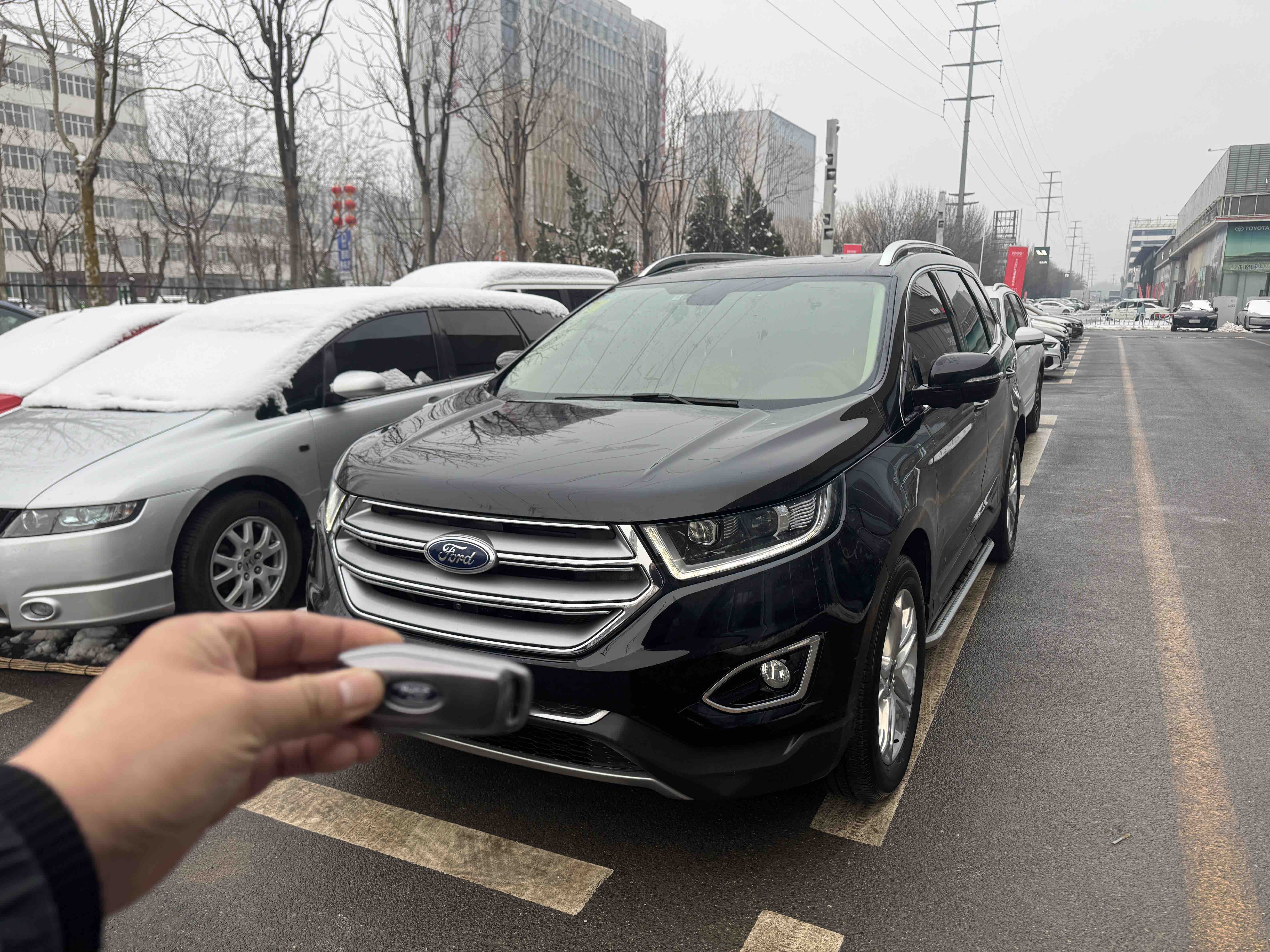 Ford Edge 2017 immagine di auto 