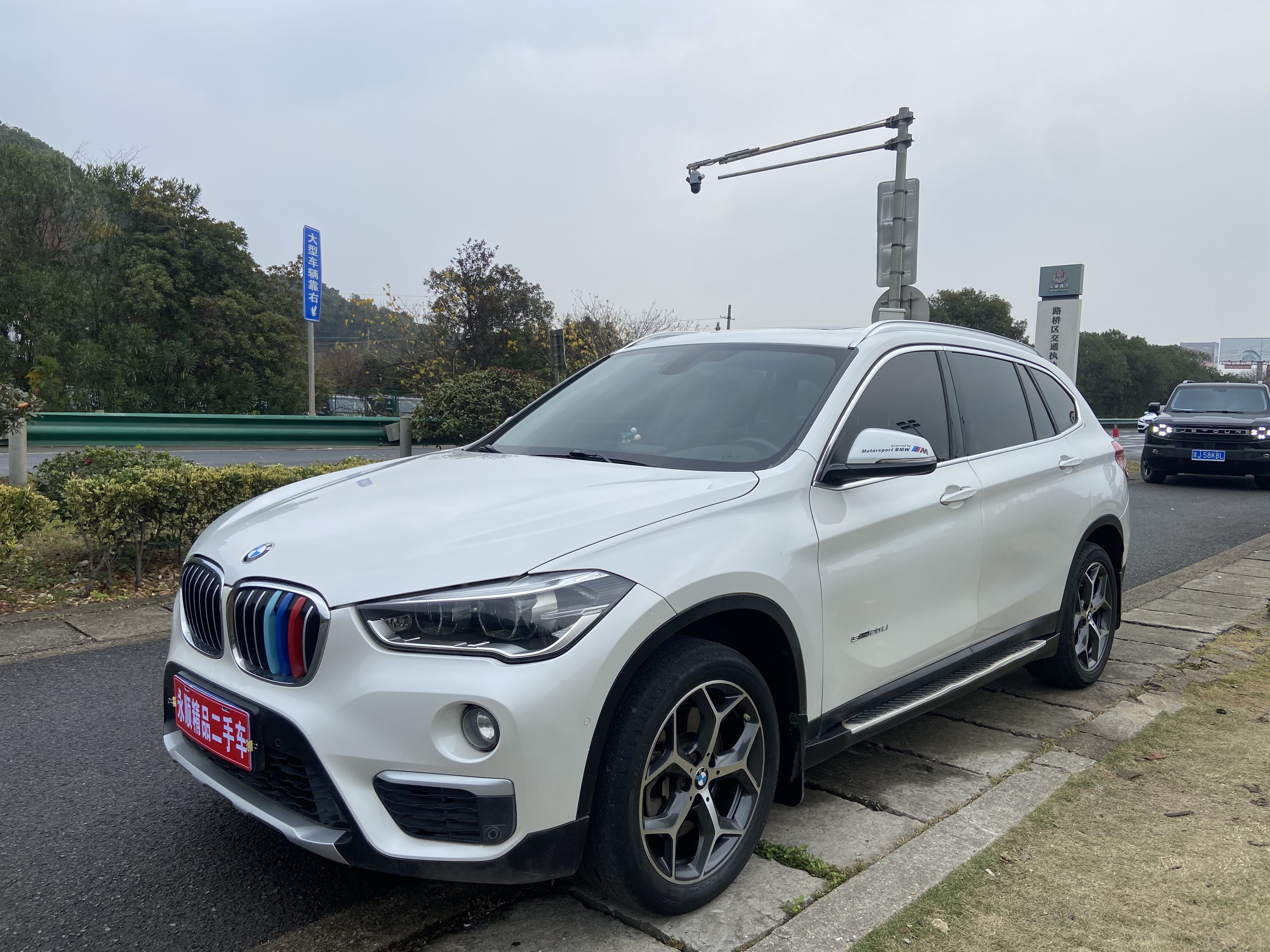 BMW X1 2016 BMW X1 2016 car image
