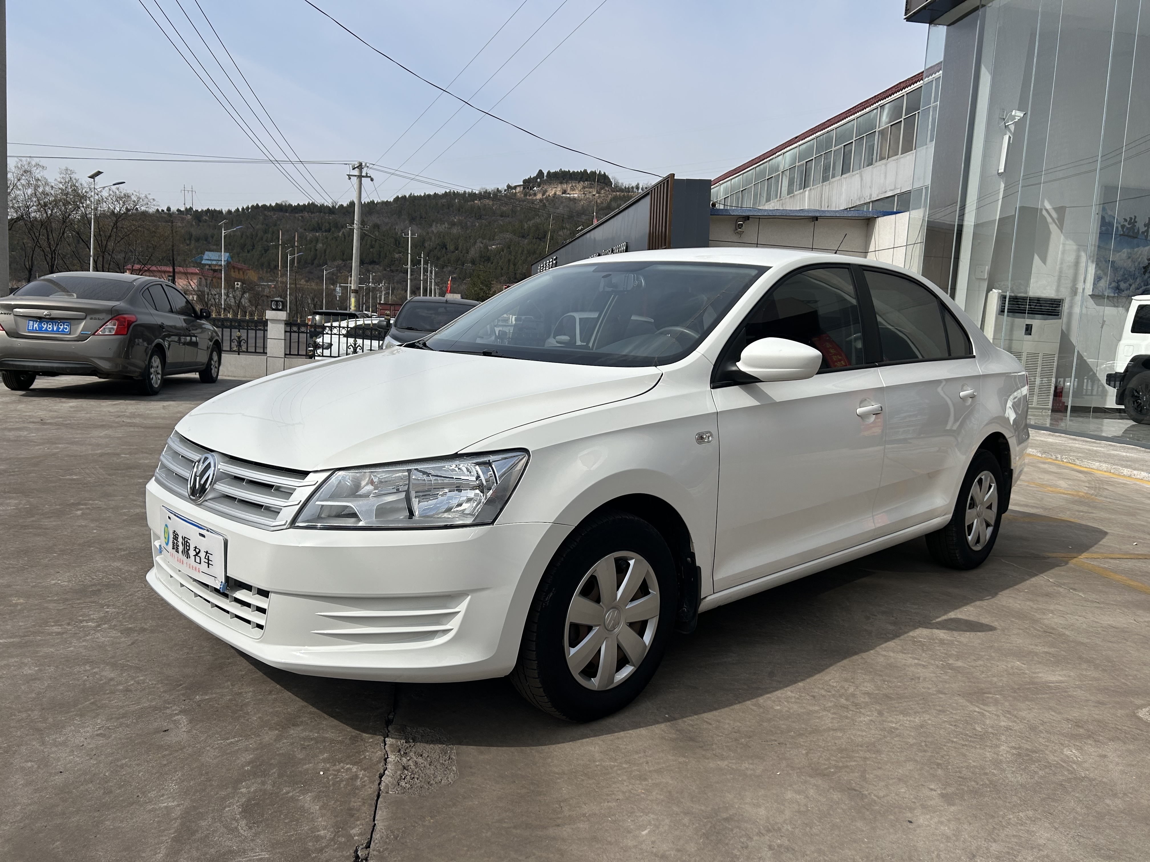 Santana 2015 car image 