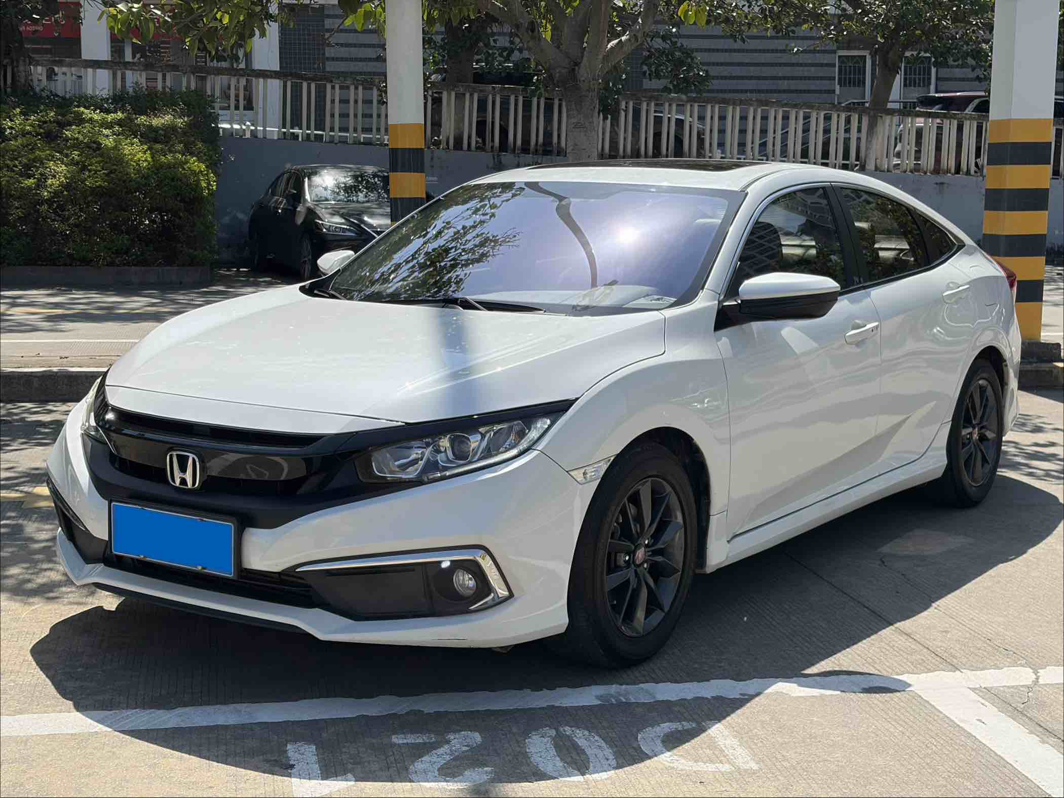 Honda Civic 2019 car image 