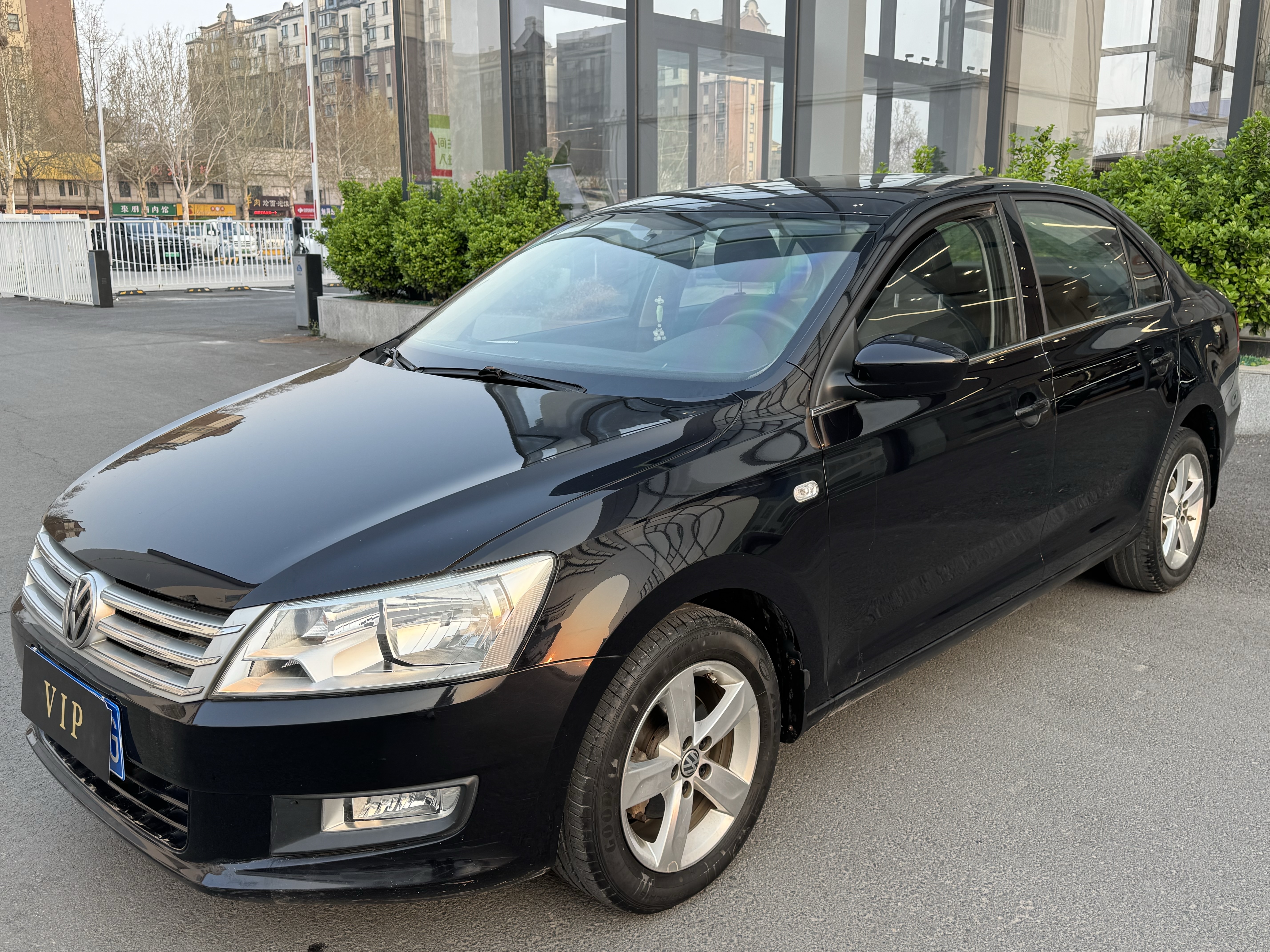 Santana 2014 car image 