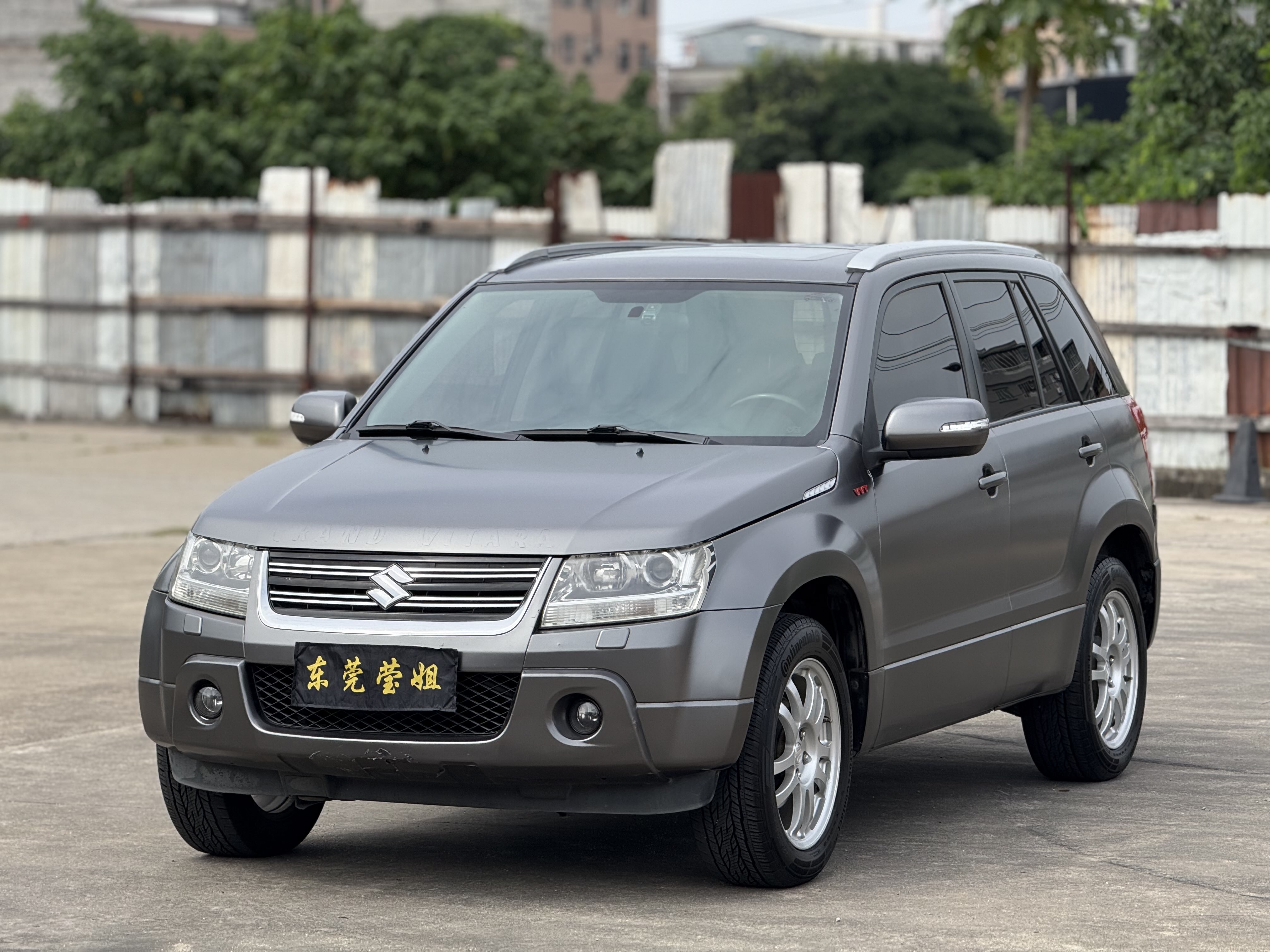 Suzuki Grand Vitara 2012 汽车图片 