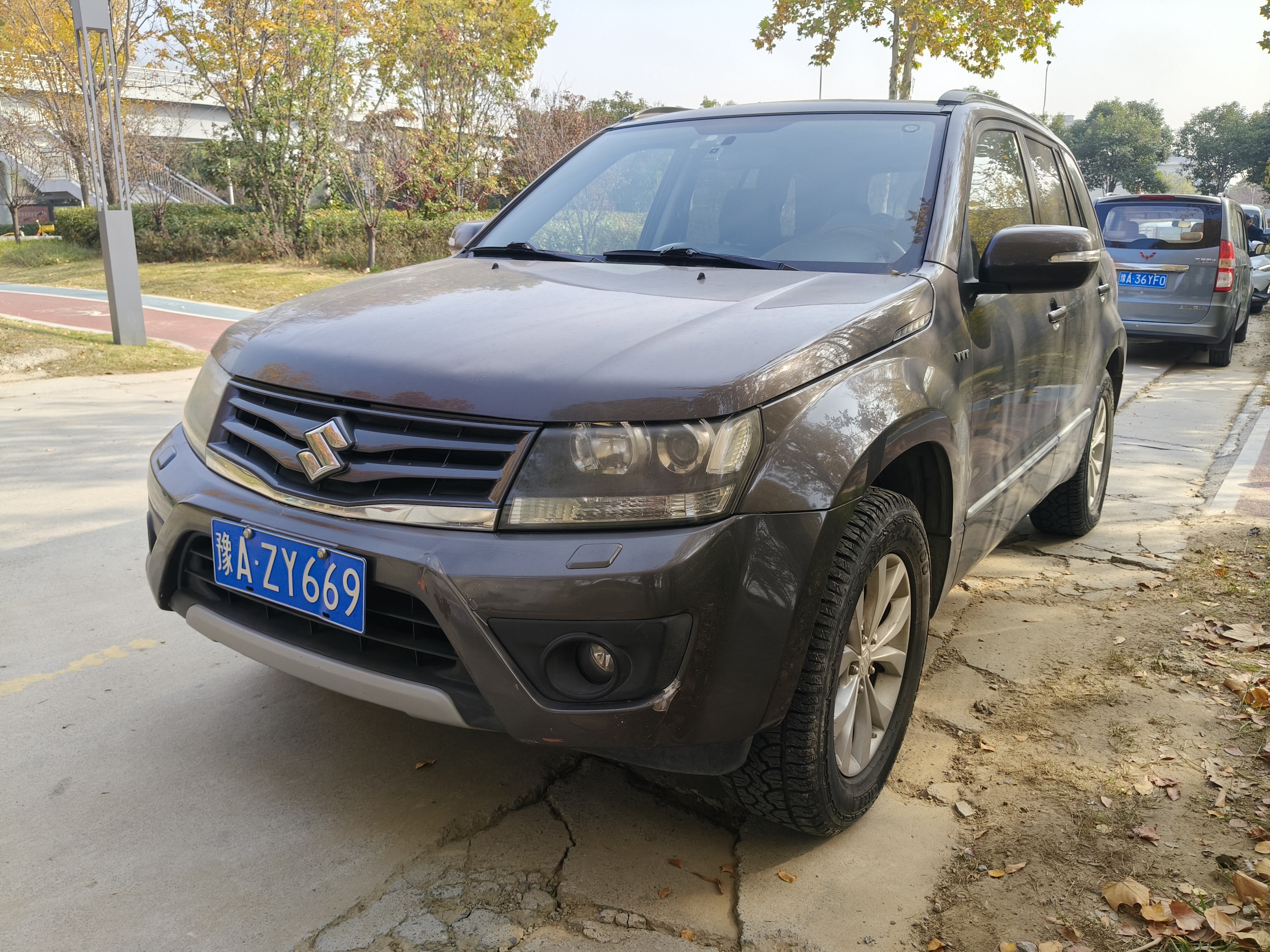 Suzuki Grand Vitara 2013 汽车图片 