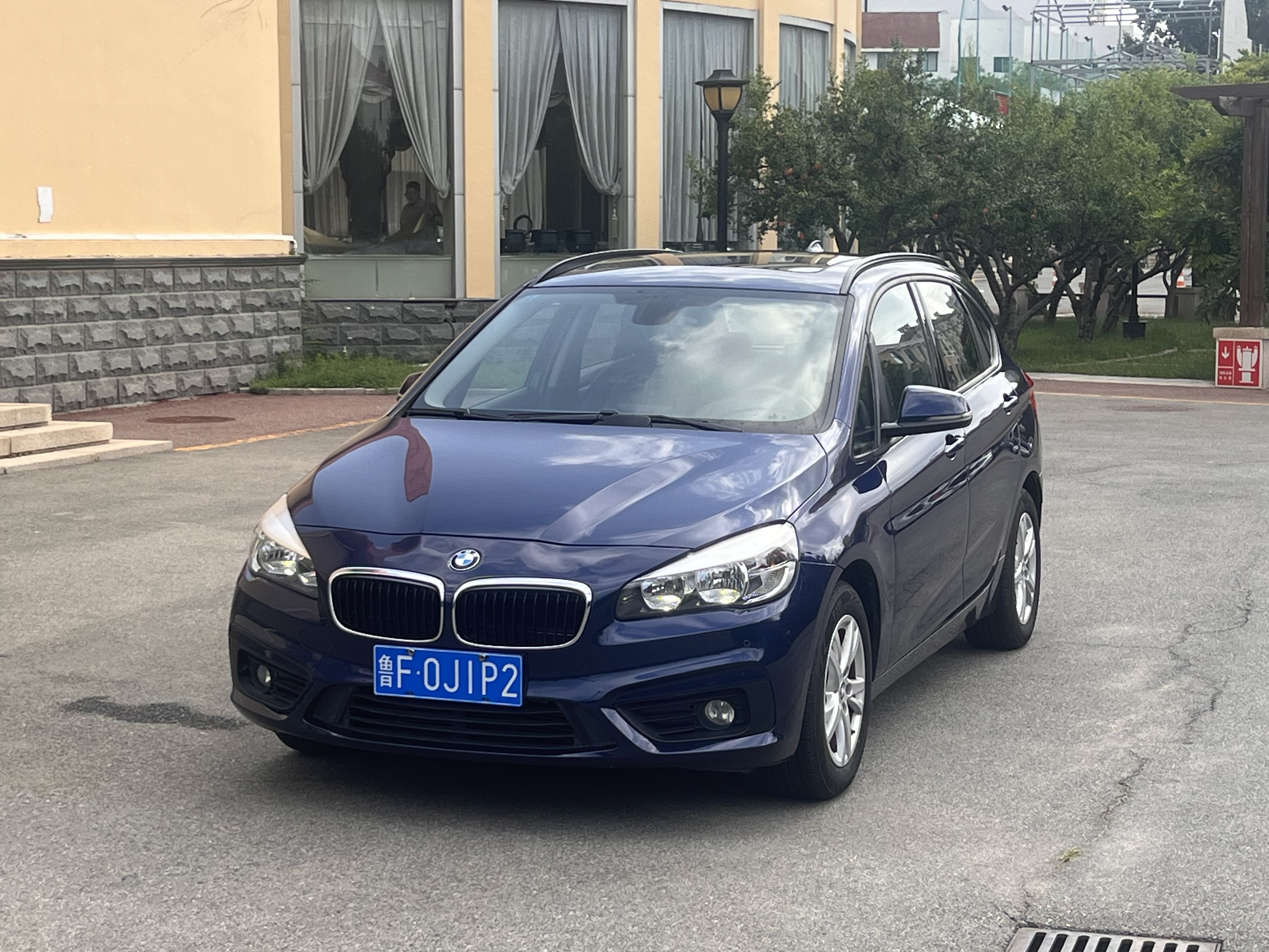 BMW 2 Series Tourer (Imported) 2015 car image 