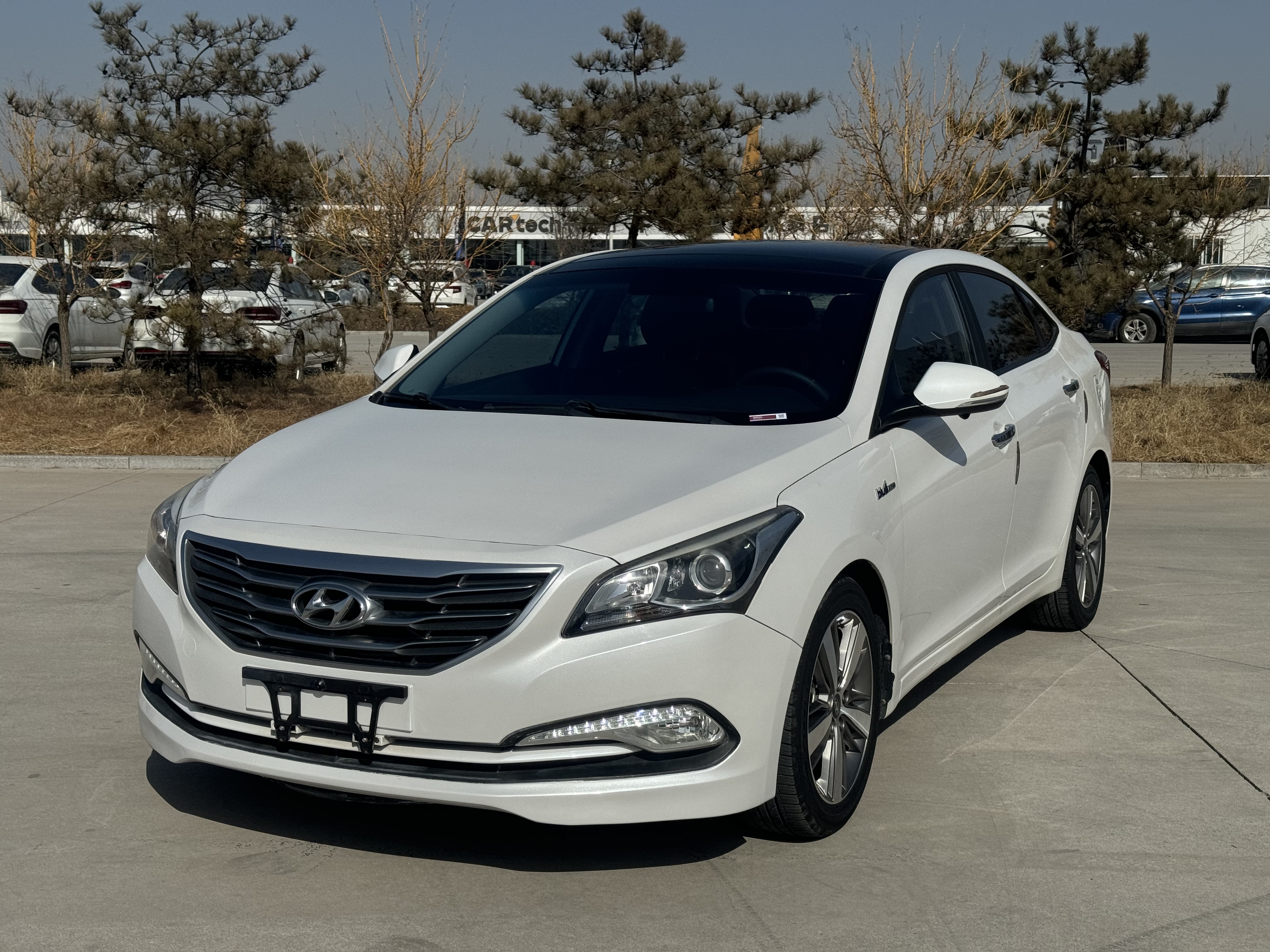 Hyundai Mistra 2016 car image 