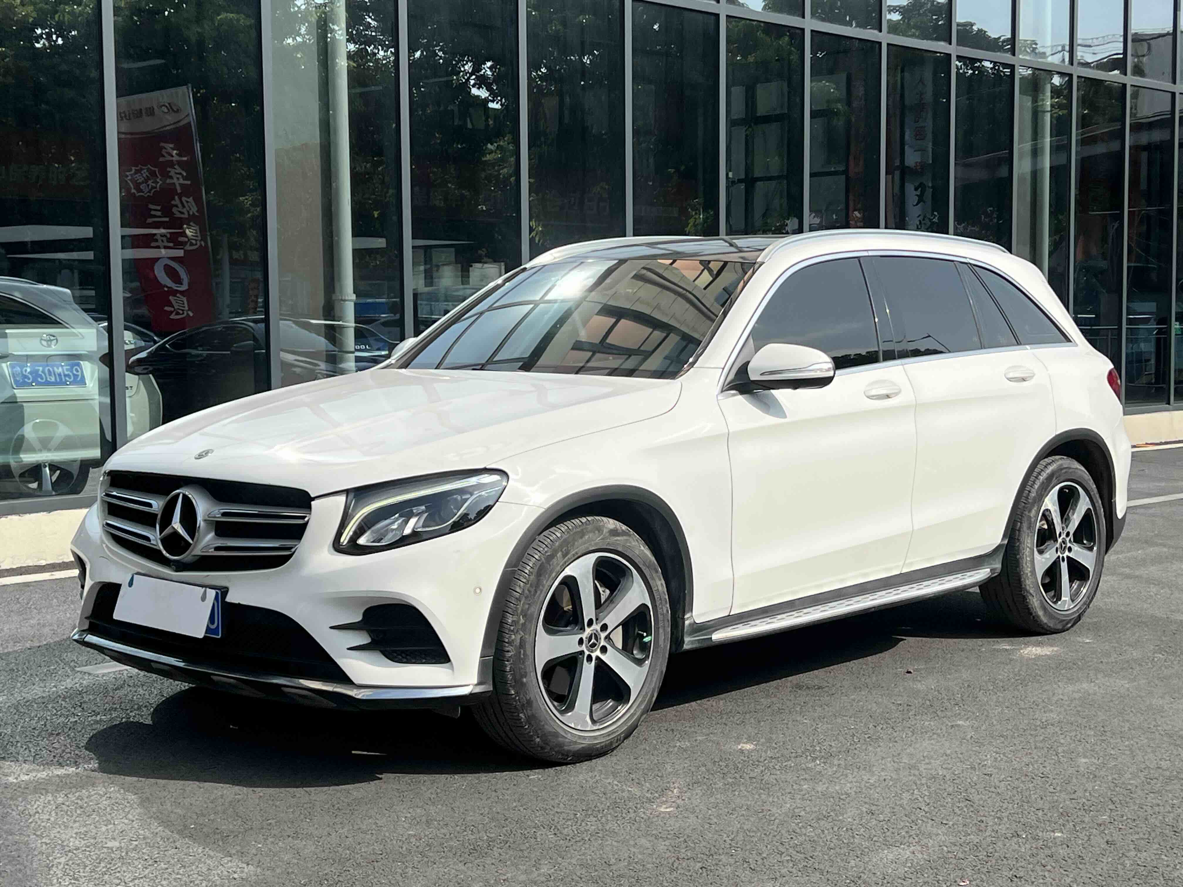 Mercedes-Benz GLC Class 2017 汽车图片 