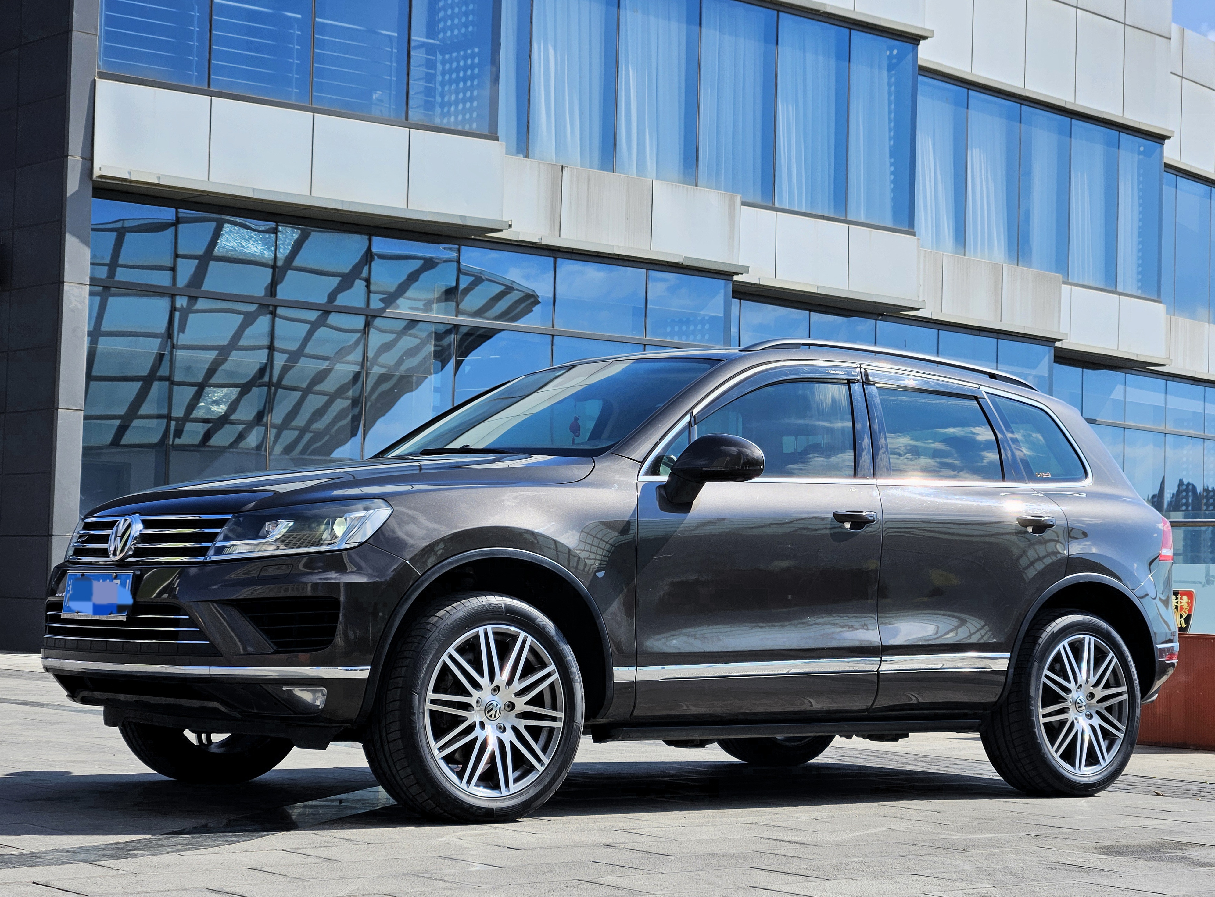 Volkswagen Touareg 2017 car image 