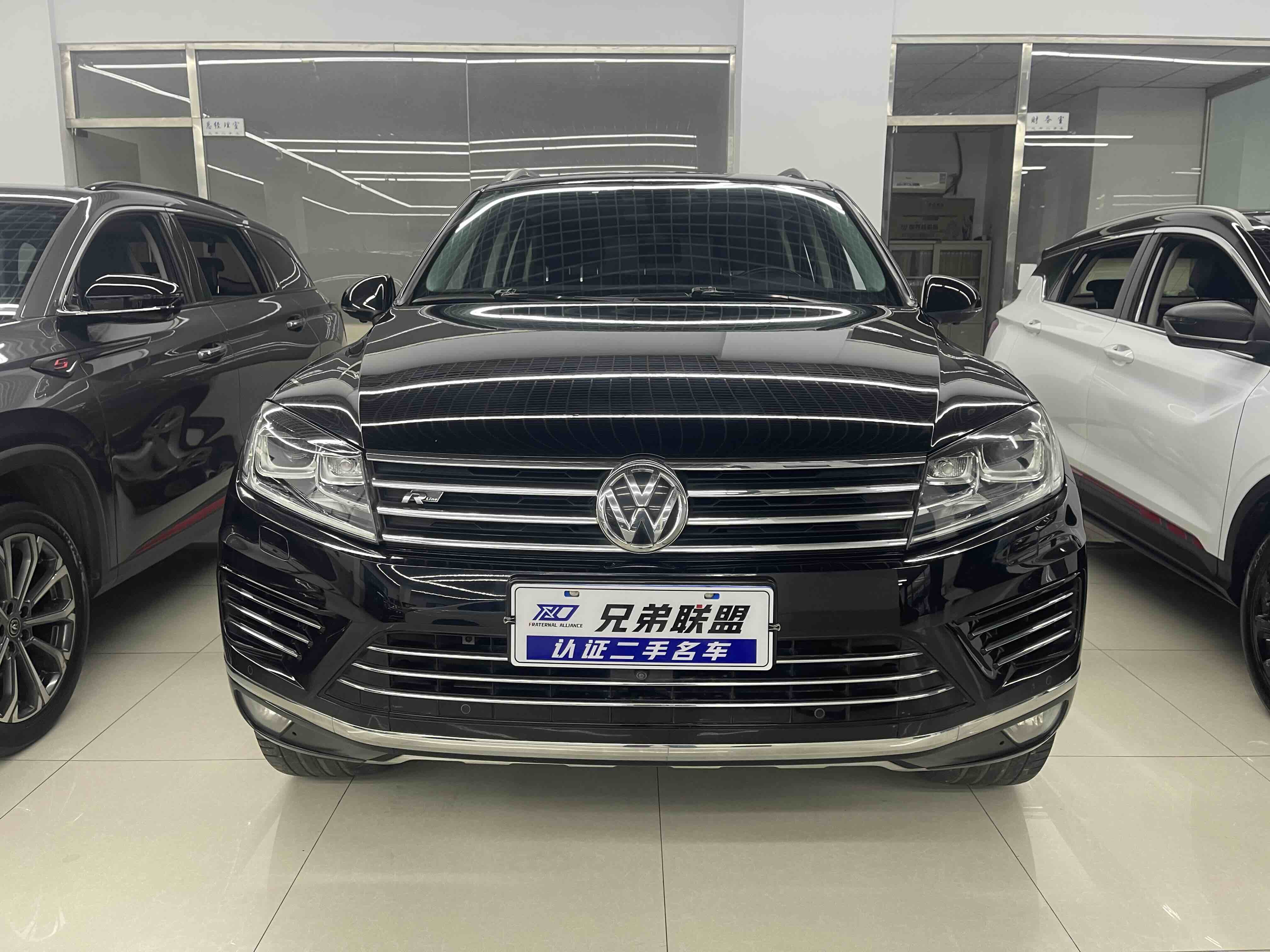 Volkswagen Touareg 2019 Volkswagen Touareg 2019 car image