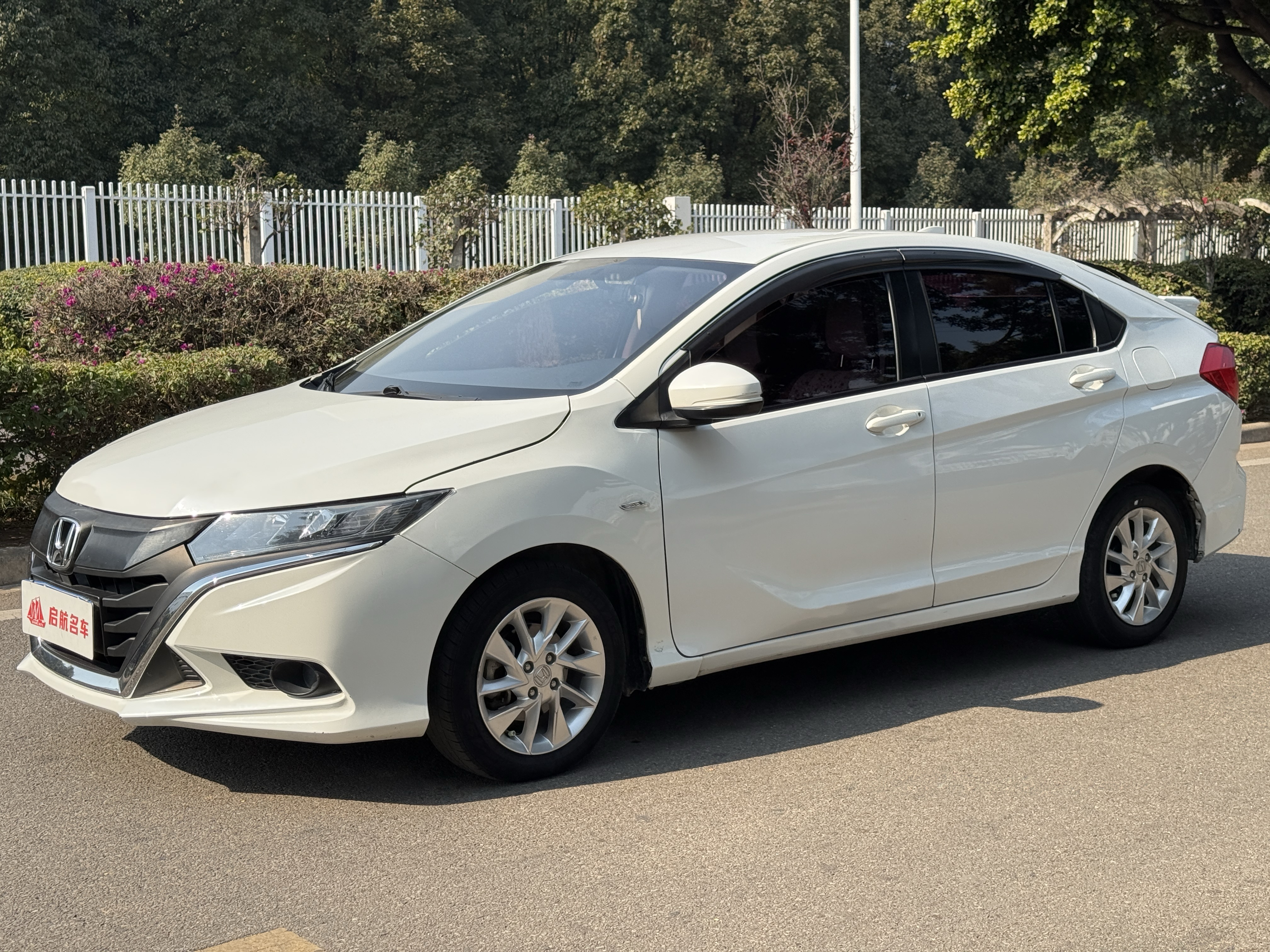 Honda Gienia 2017 car image 