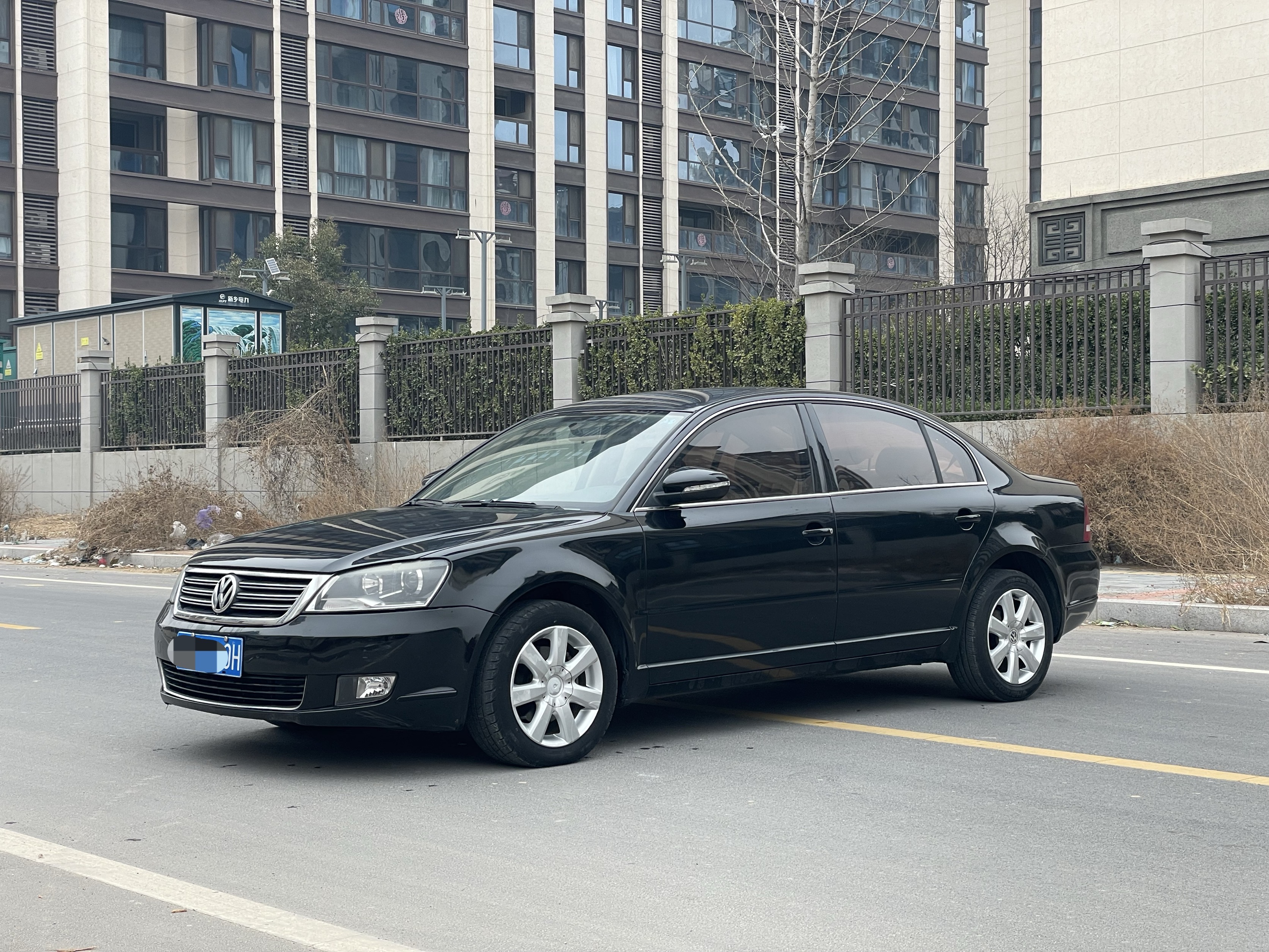 Volkswagen Passat Lingyu 2011 car image 