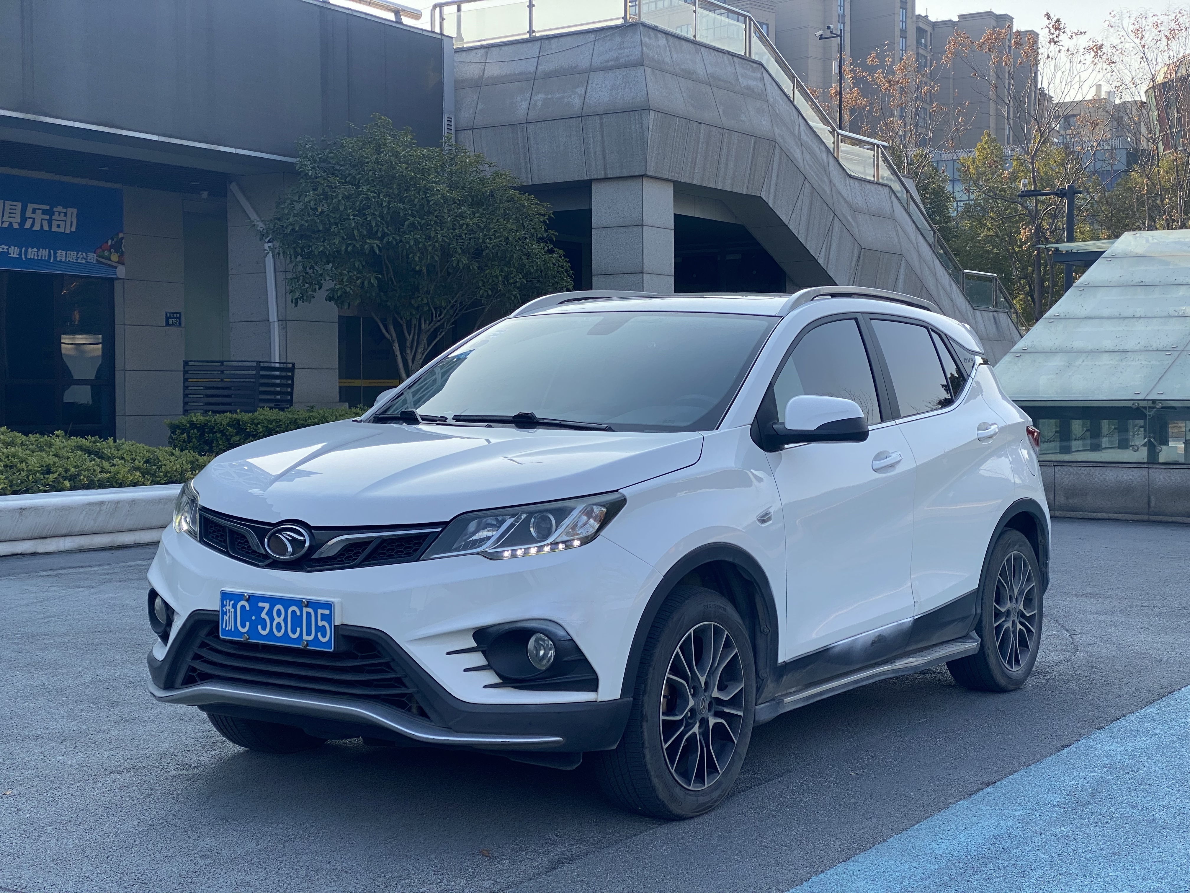 Soueast DX3 2017 Soueast DX3 2017 imagen de coche