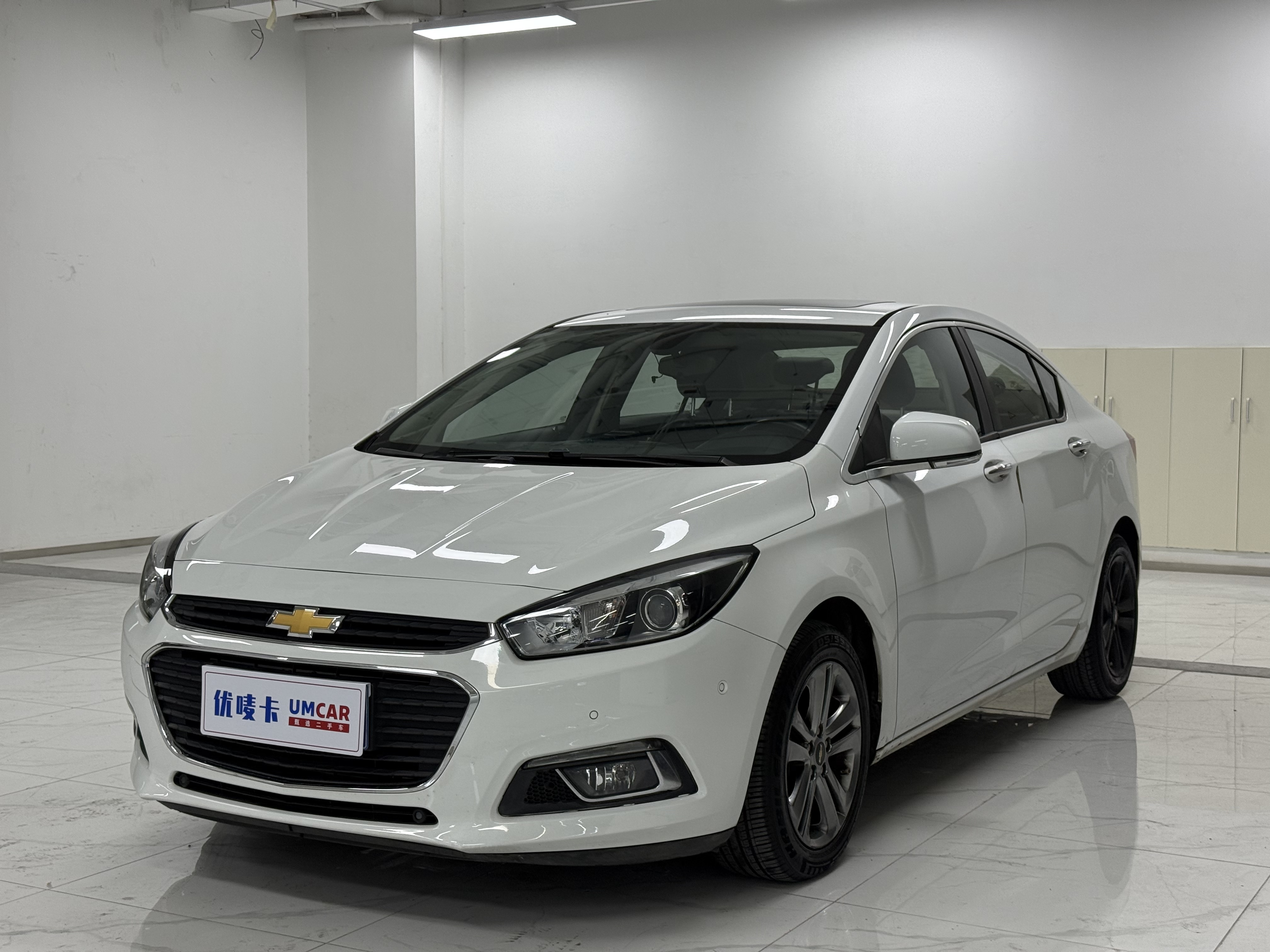 Chevrolet Cruze 2015 immagine di auto 