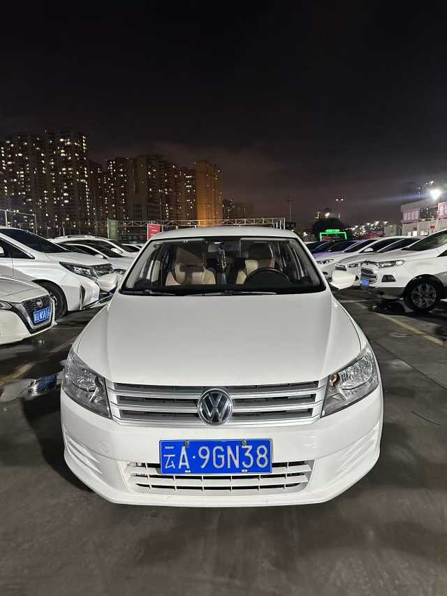 Santana 2015 car image 