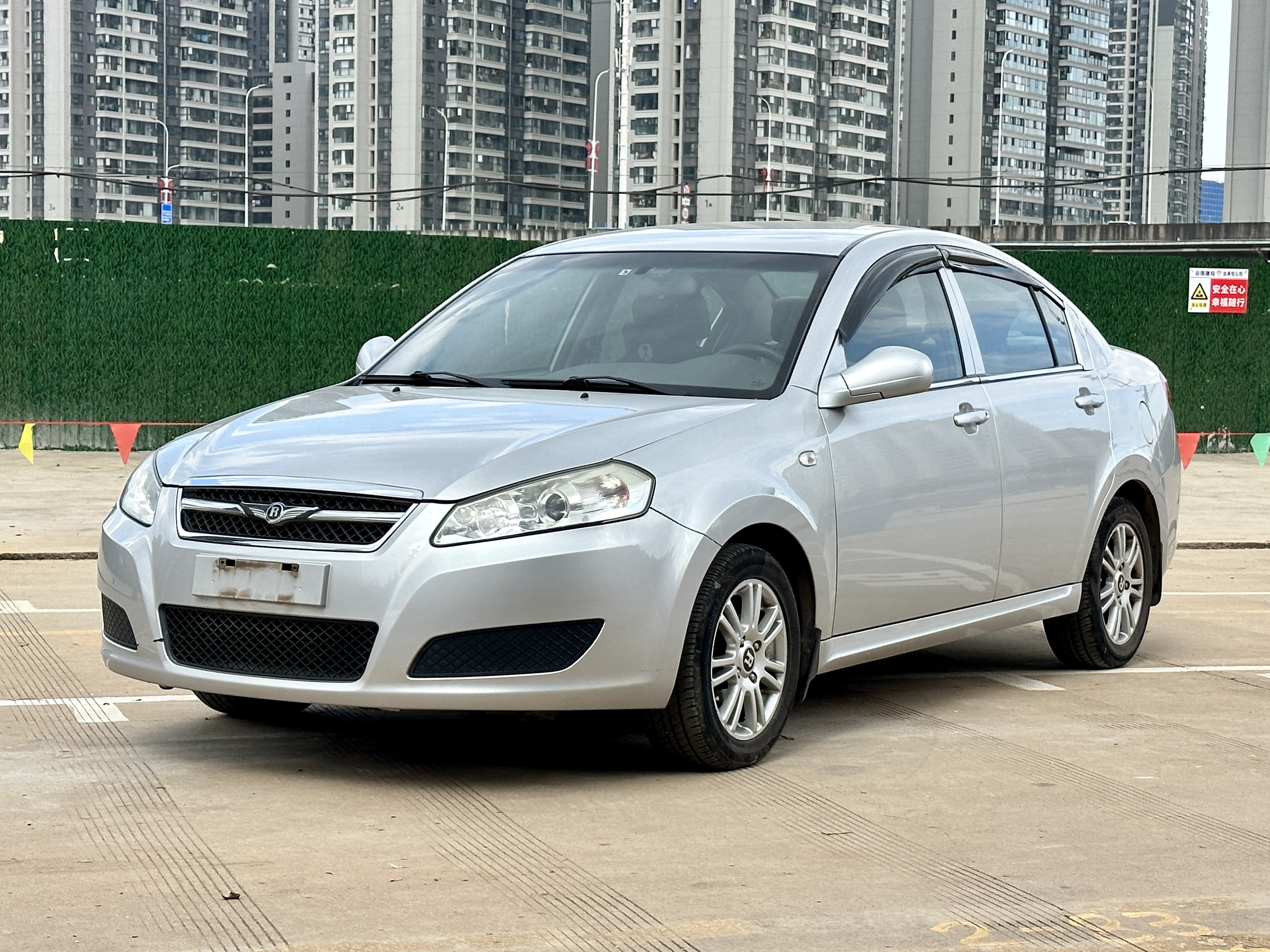 Chery E5 2014 Chery E5 2014 immagine di auto