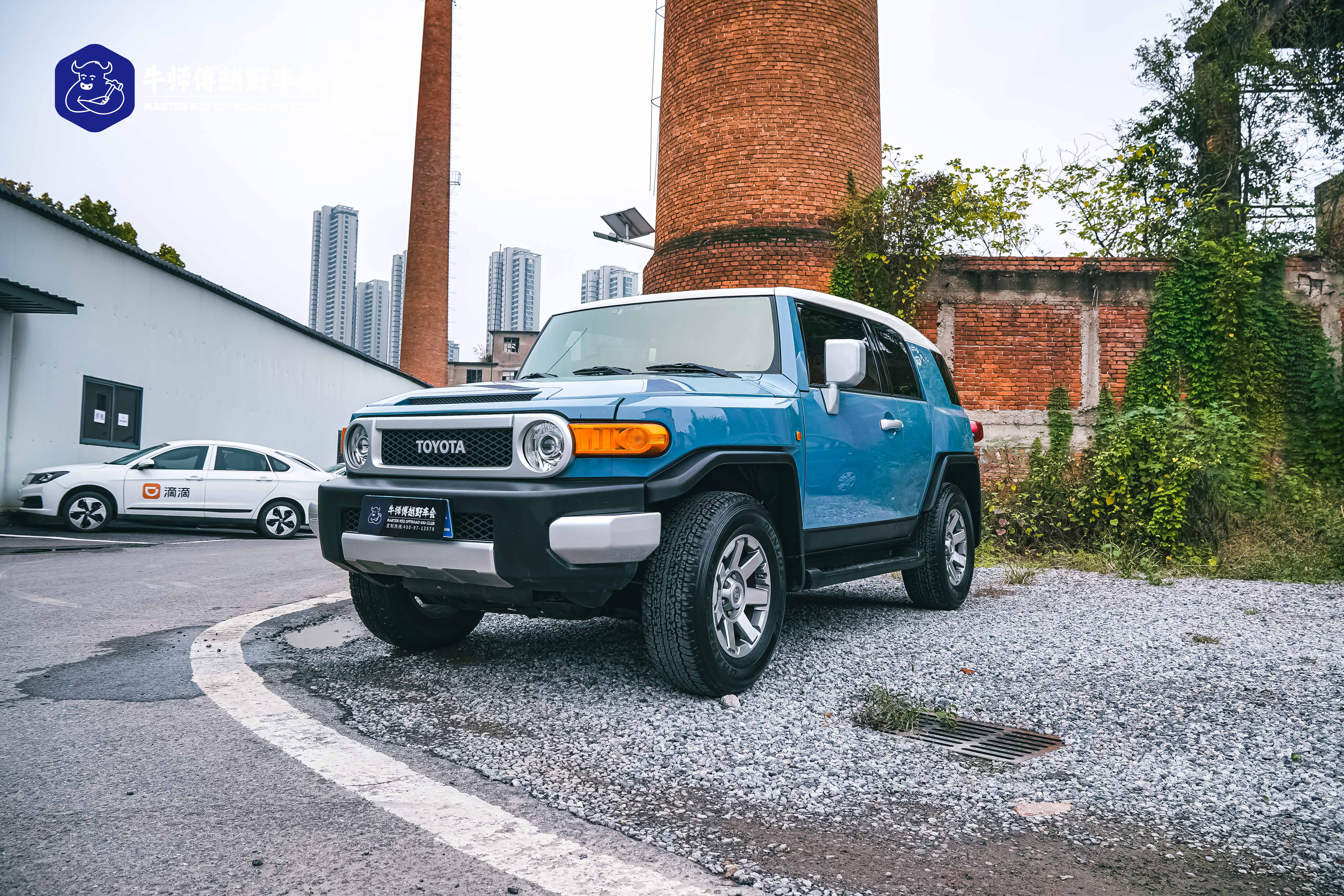 Toyota FJ Cruiser 2014 car image 
