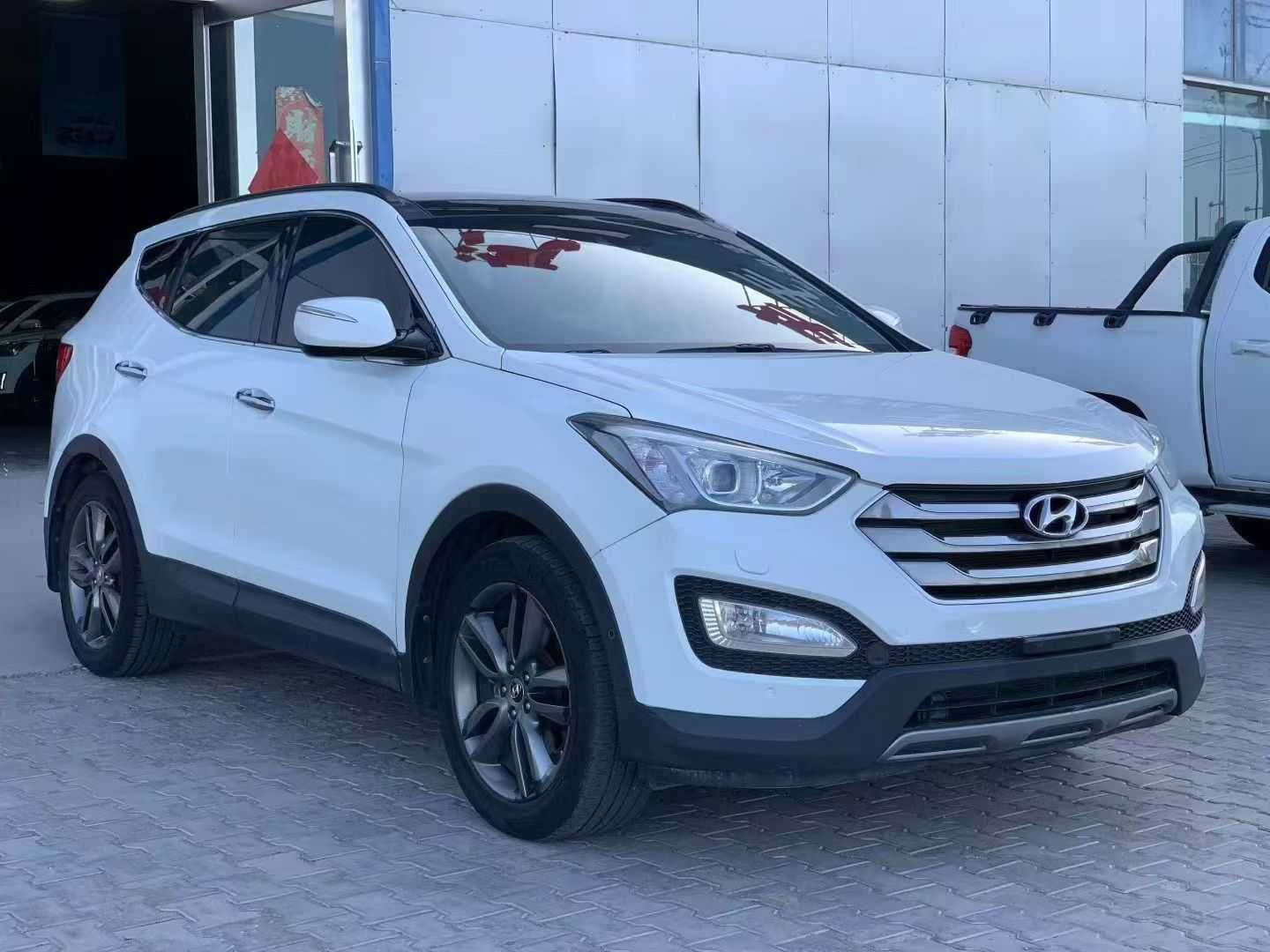 Hyundai Santa Fe (Imported) 2013 Hyundai Santa Fe (Imported) 2013 car image