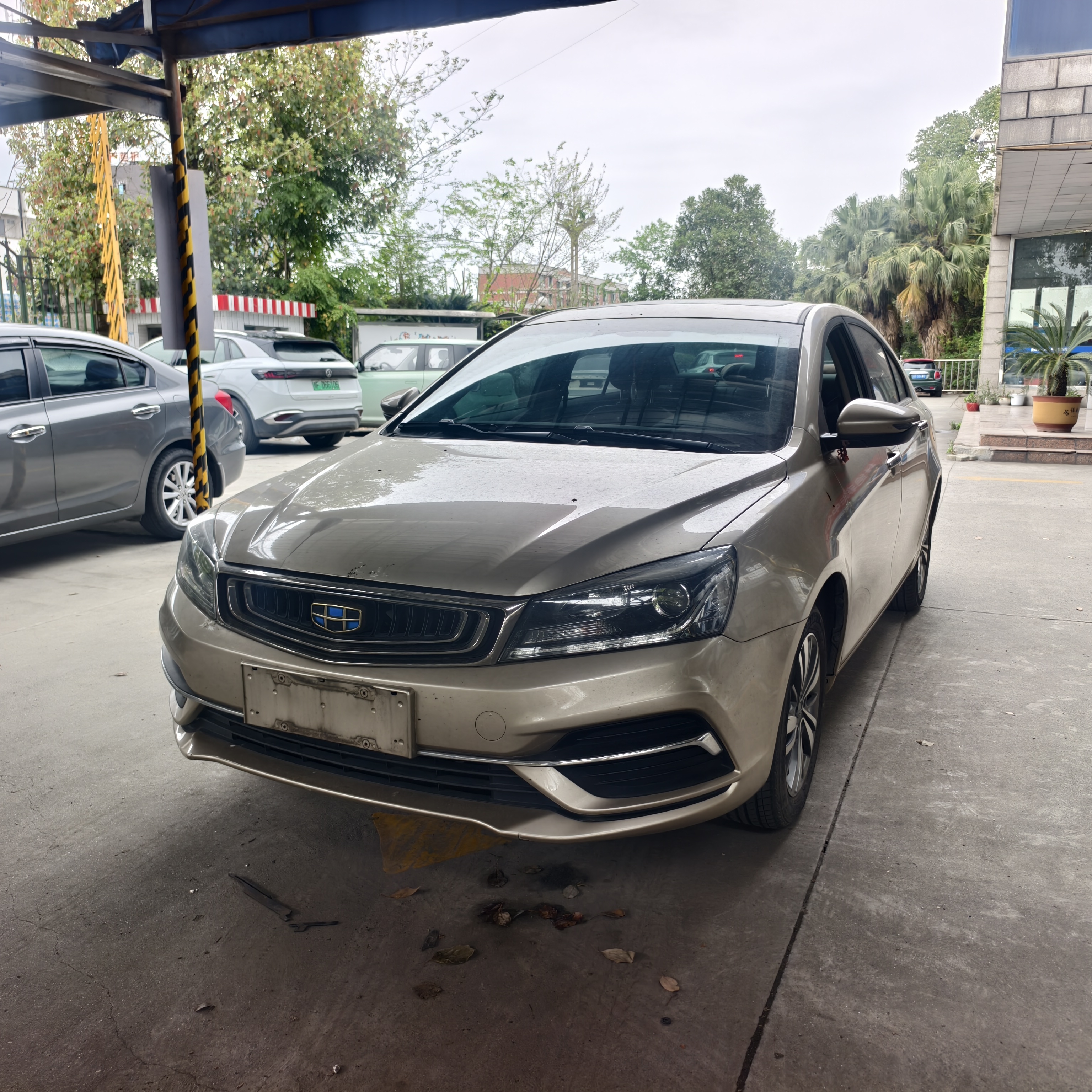 GEELY Emgrand 2018 car image 