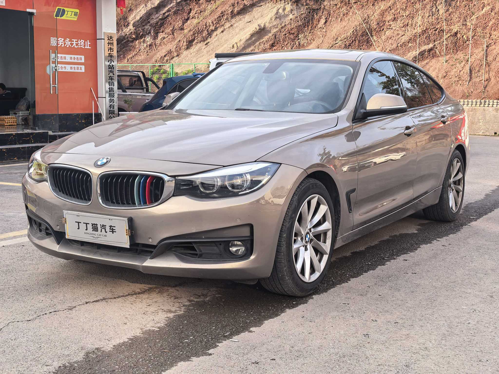 BMW 3 Series GT 2018 BMW 3 Series GT 2018 immagine di auto
