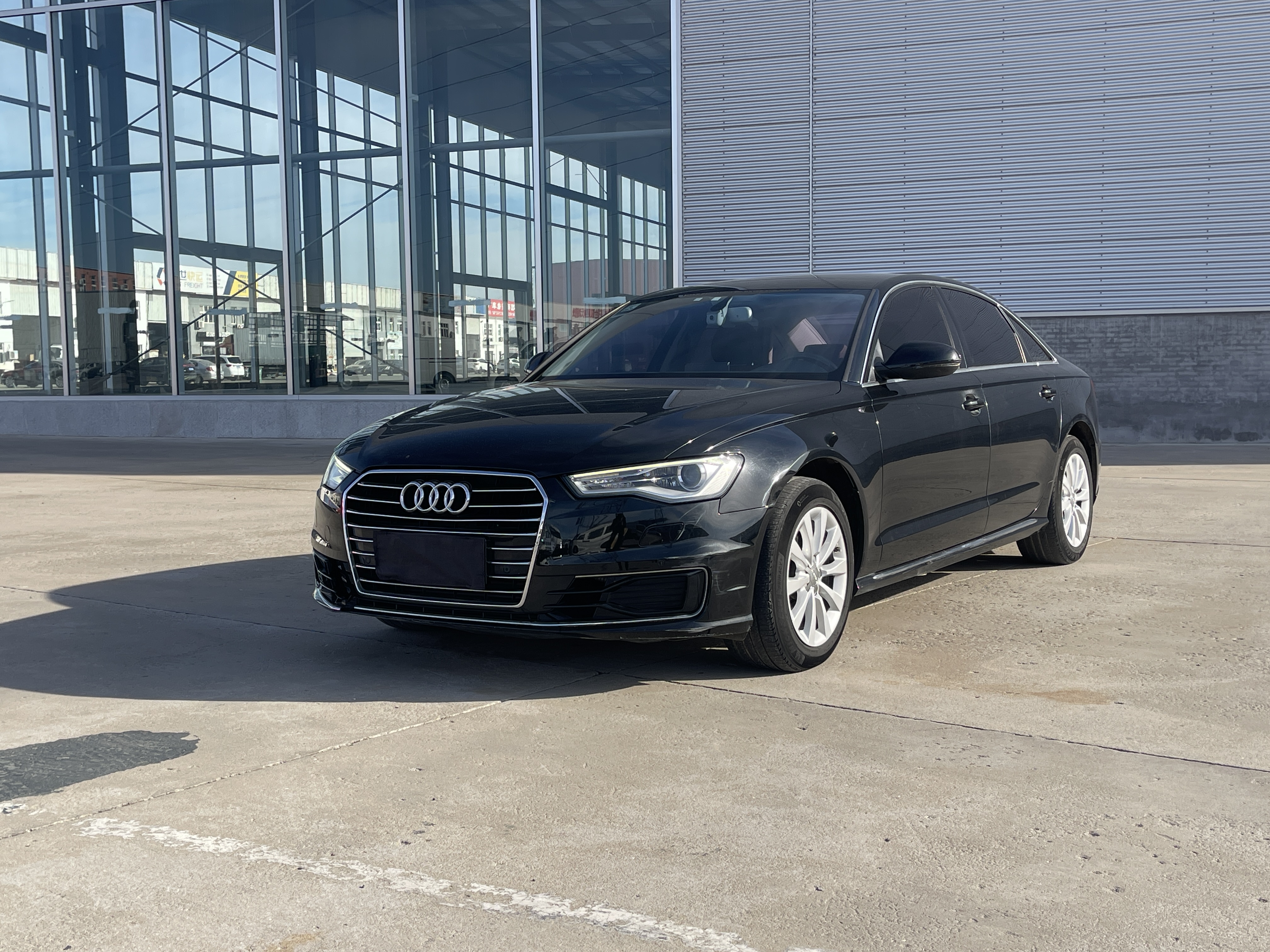 Audi A6L 2016 Audi A6L 2016 car image