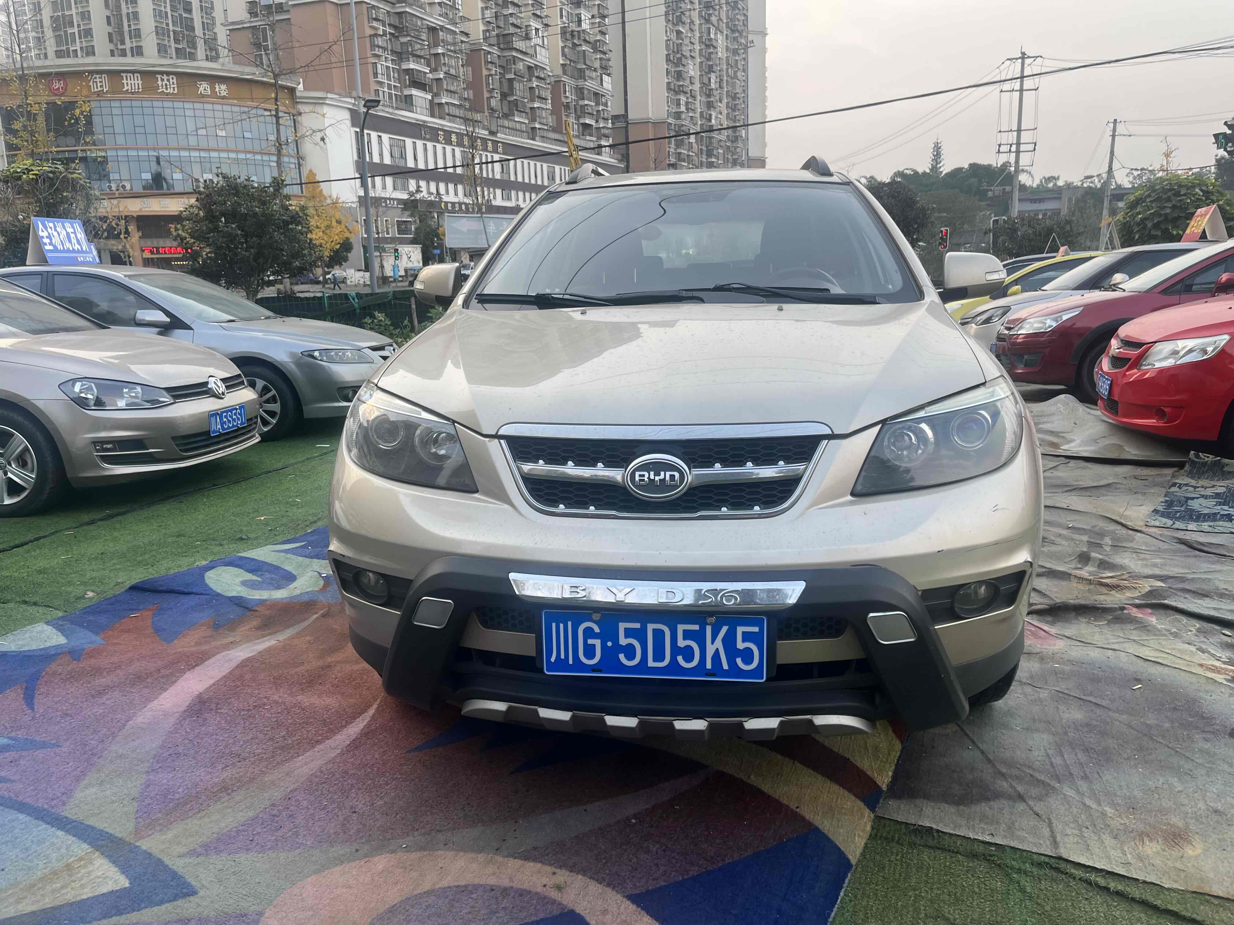 BYD M6 2014 car image 