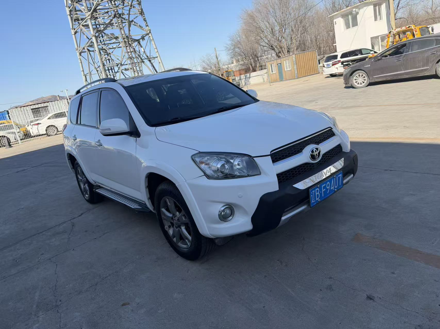 Toyota RAV4 2013 Toyota RAV4 2013 car image