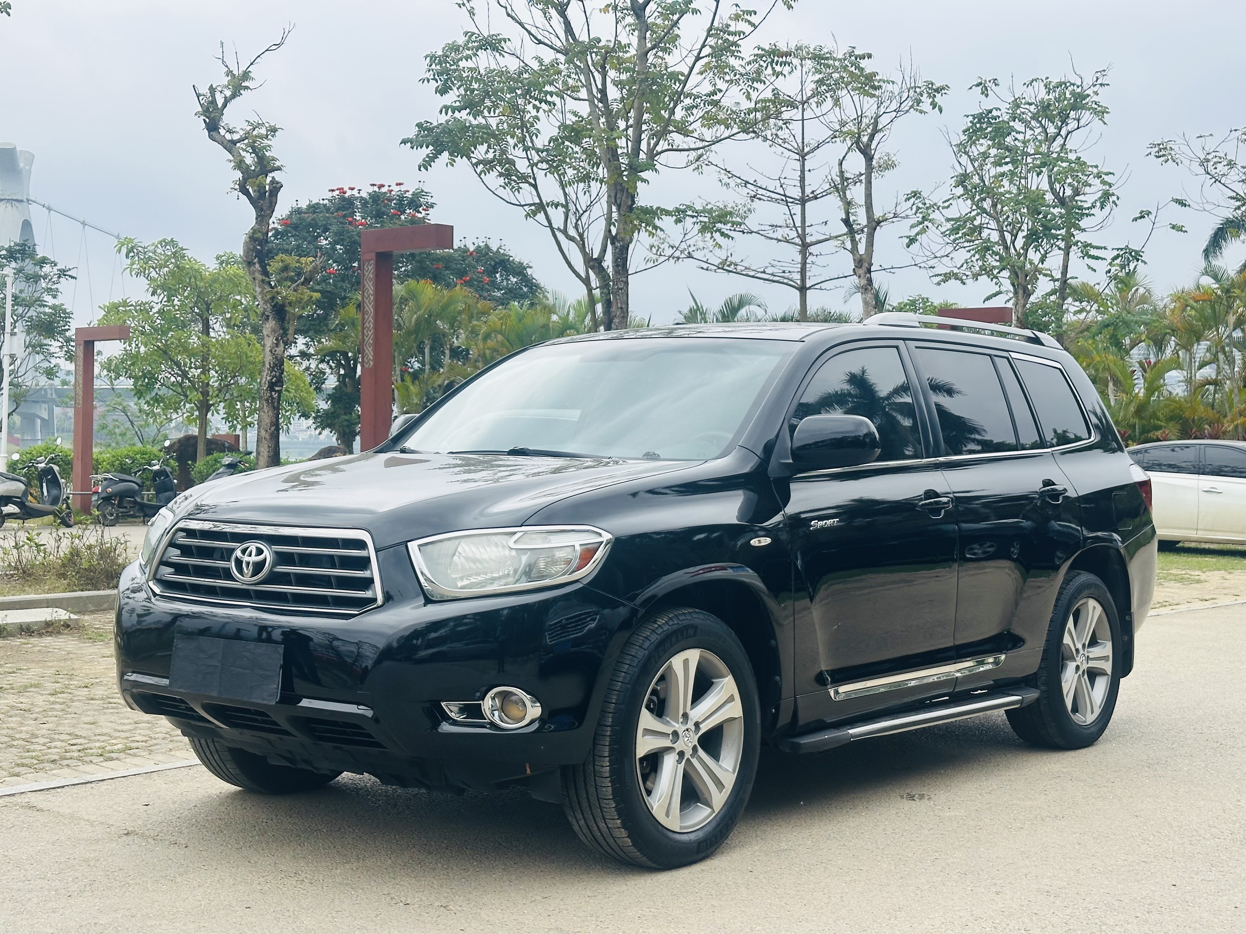 Toyota Highlander 2010 汽车图片 