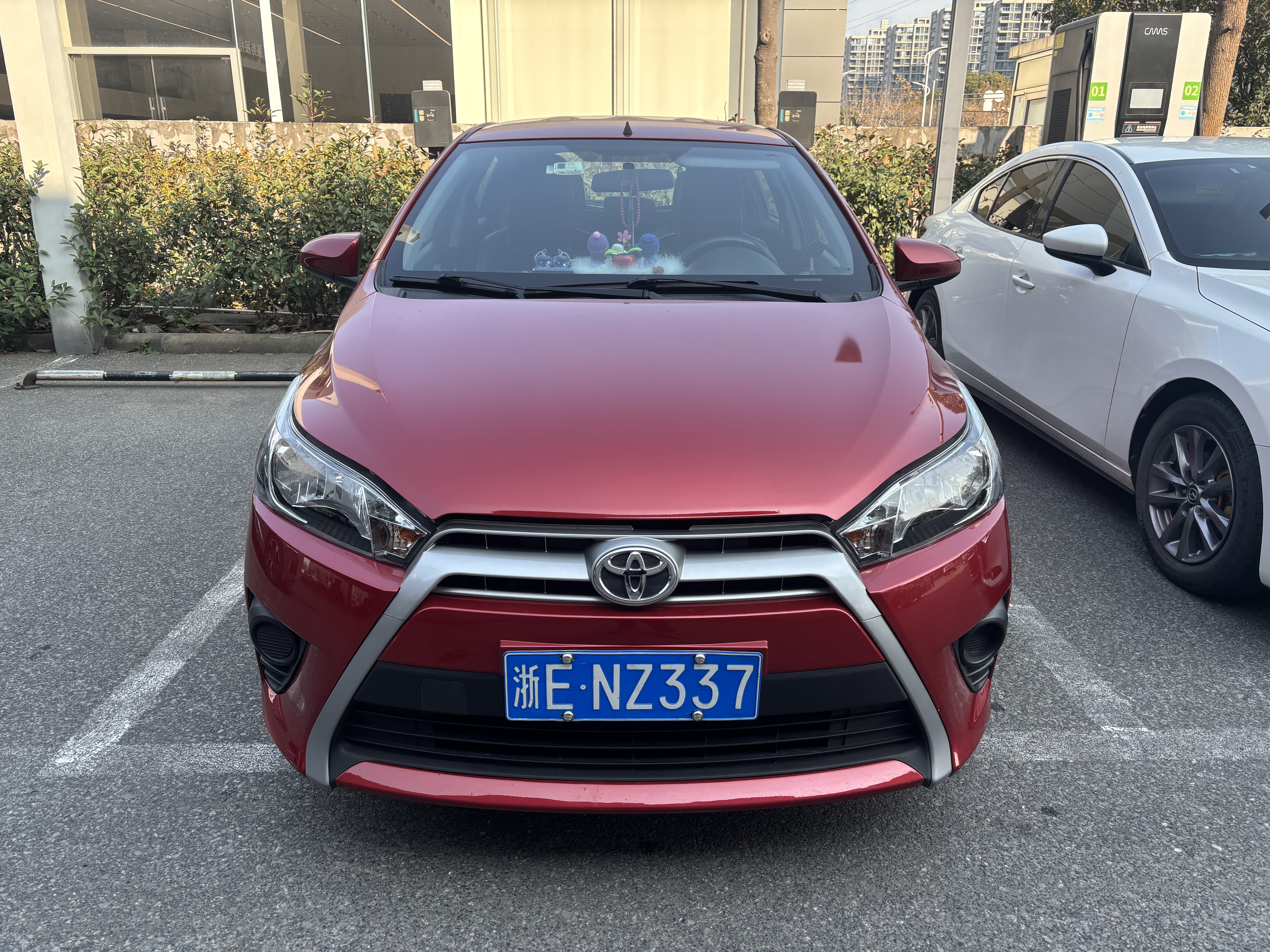 Yaris L Zhixuan 2015 Yaris L Zhixuan 2015 car image