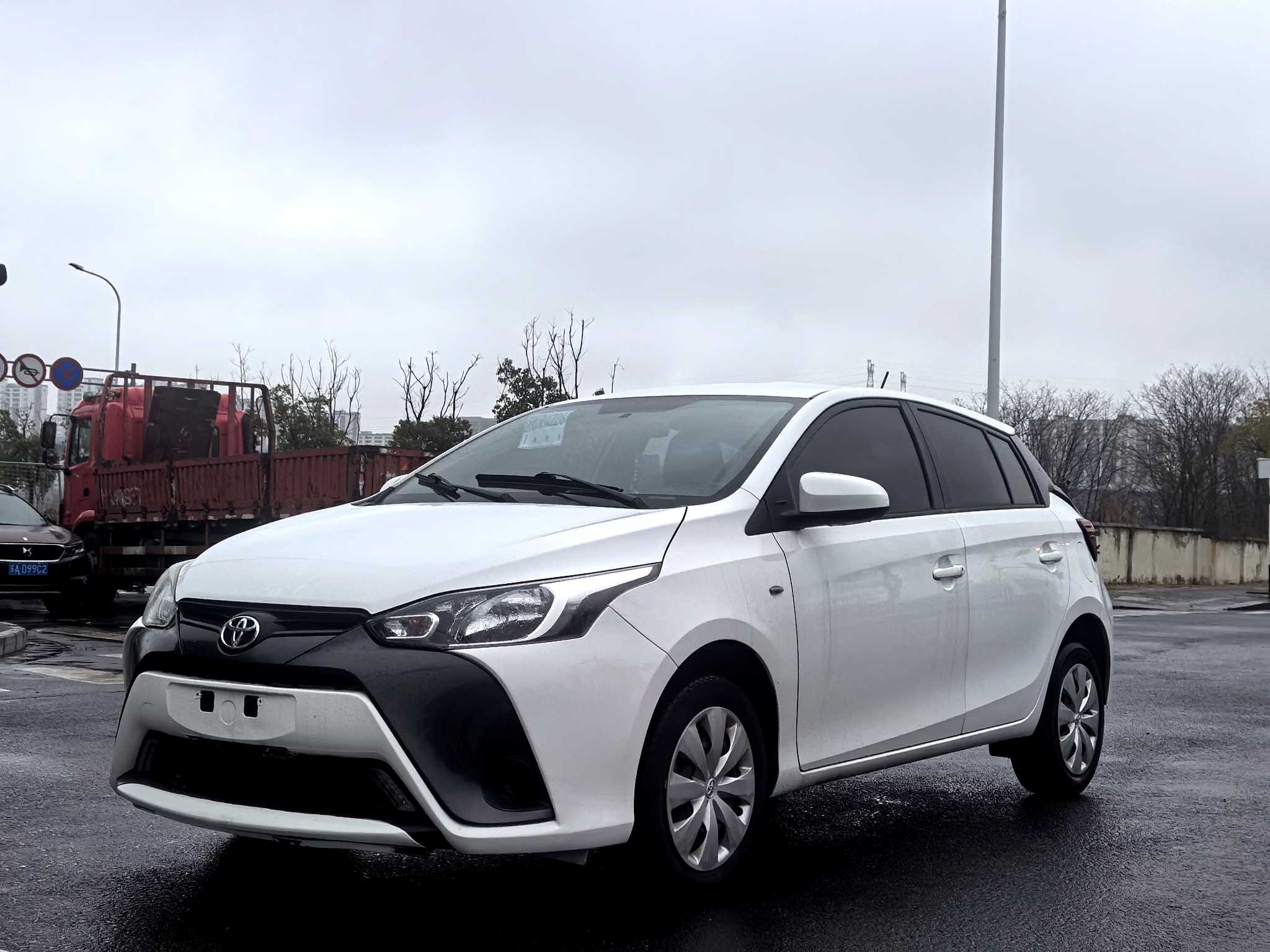 Yaris L Zhixuan 2018 Yaris L Zhixuan 2018 car image