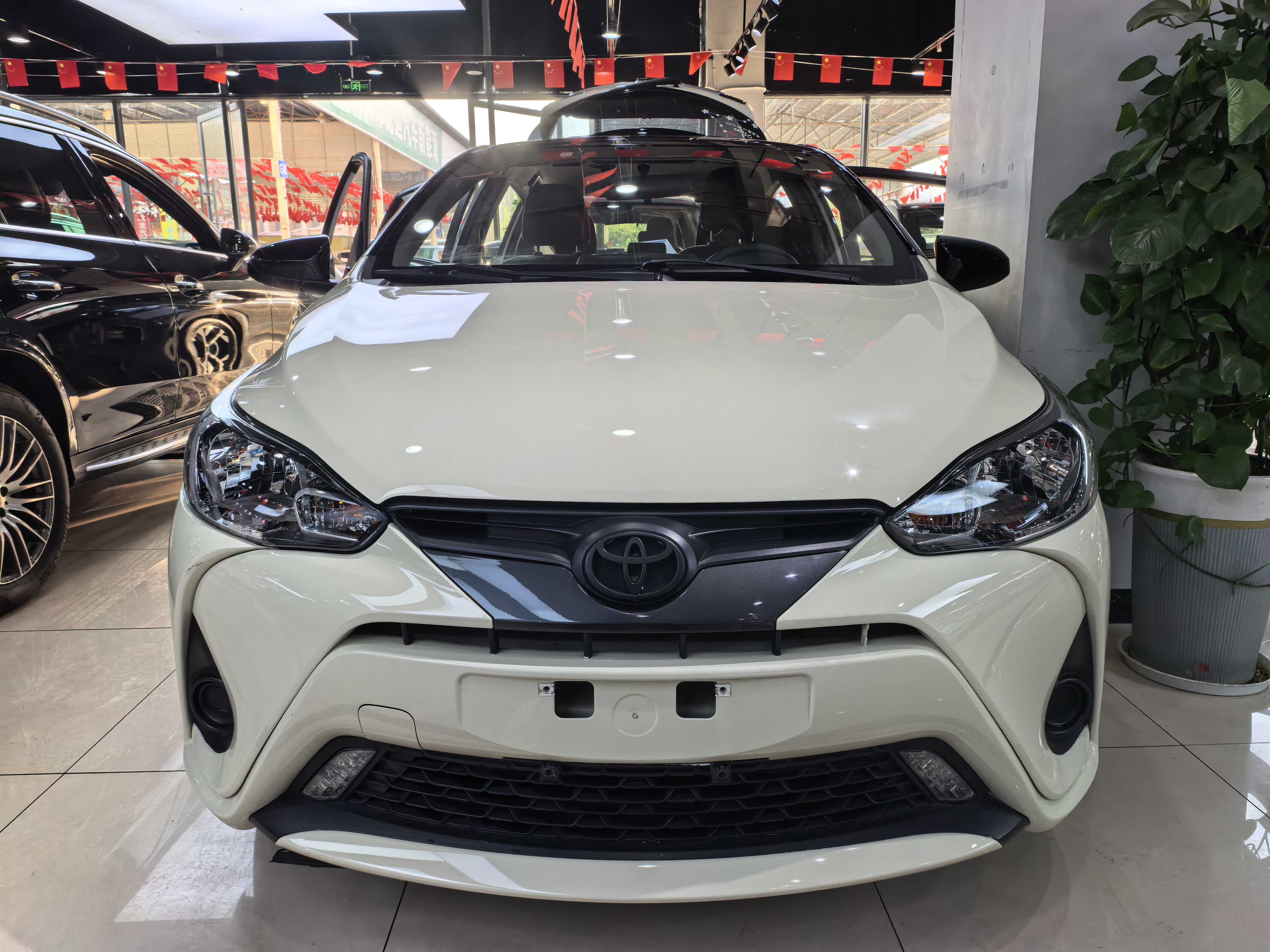 Toyota Yaris L Zhixuan 2017 Toyota Yaris L Zhixuan 2017 immagine di auto