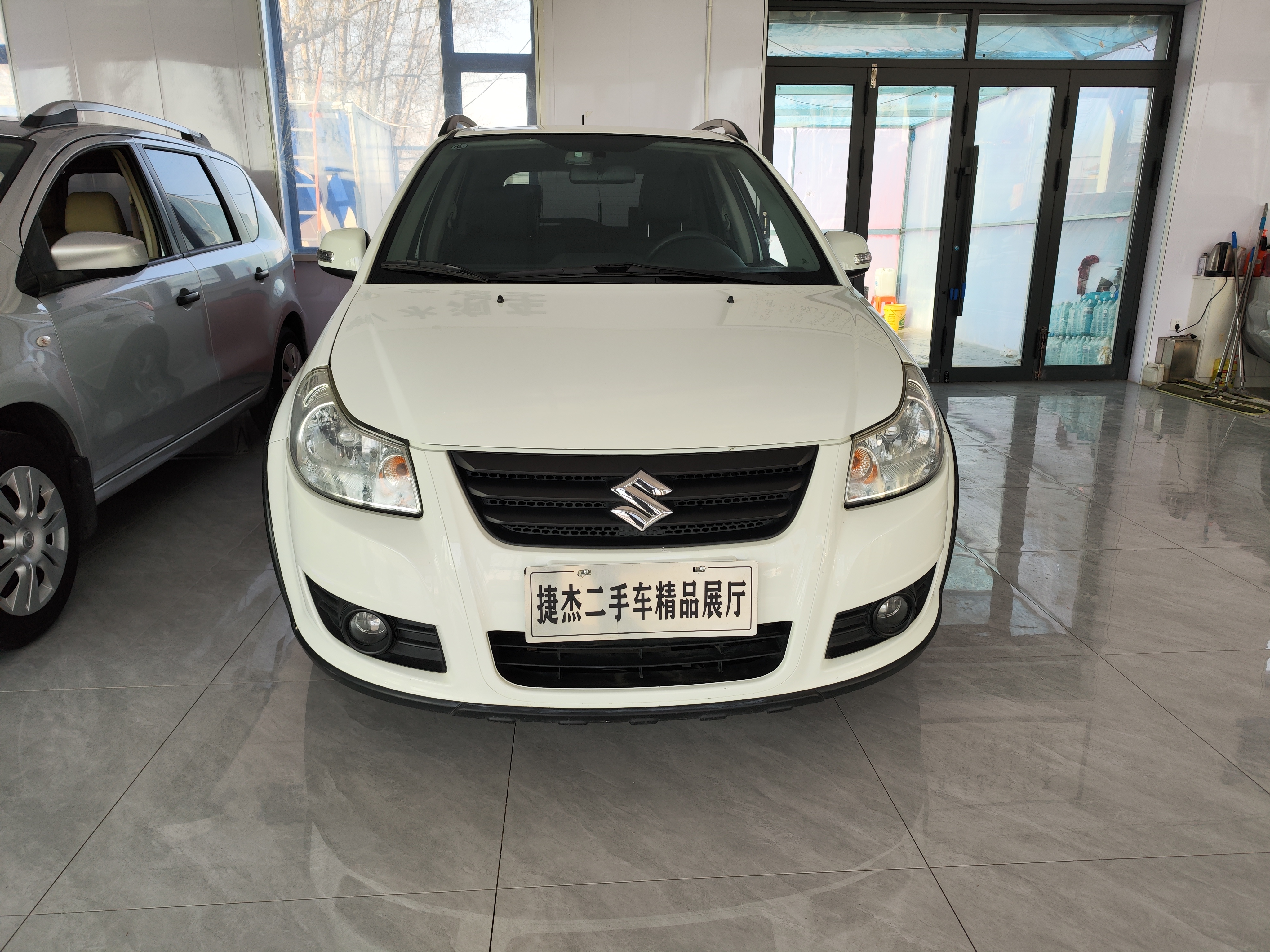 Suzuki SX4 2016 汽车图片 