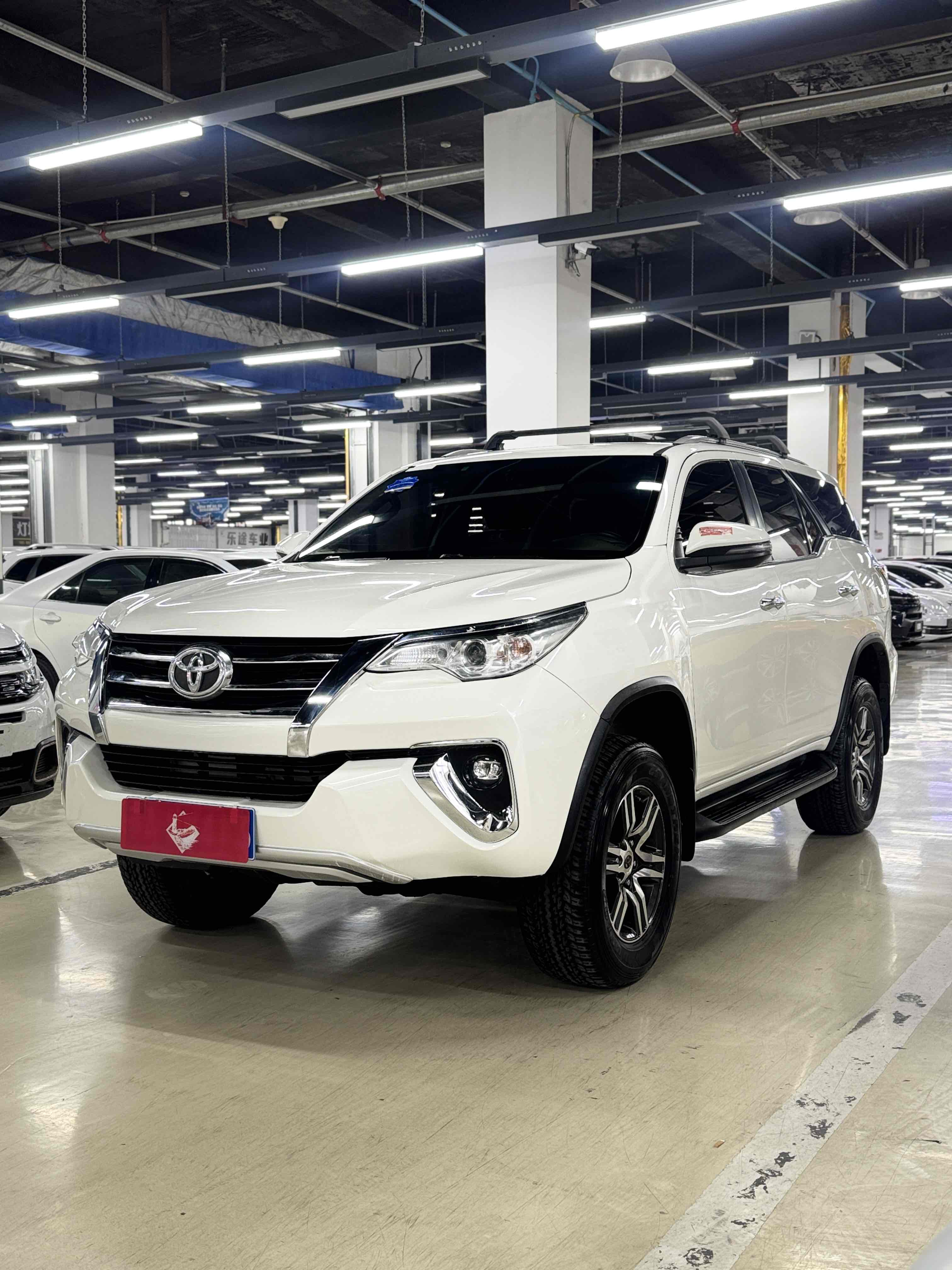 Toyota Fortuner 2018 汽车图片 