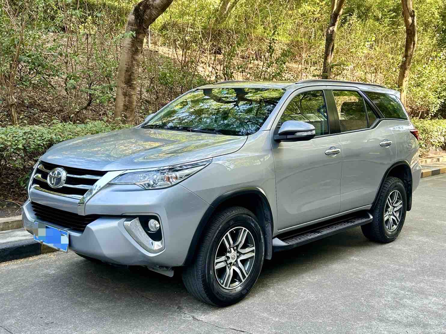 Toyota Fortuner 2017 汽车图片 