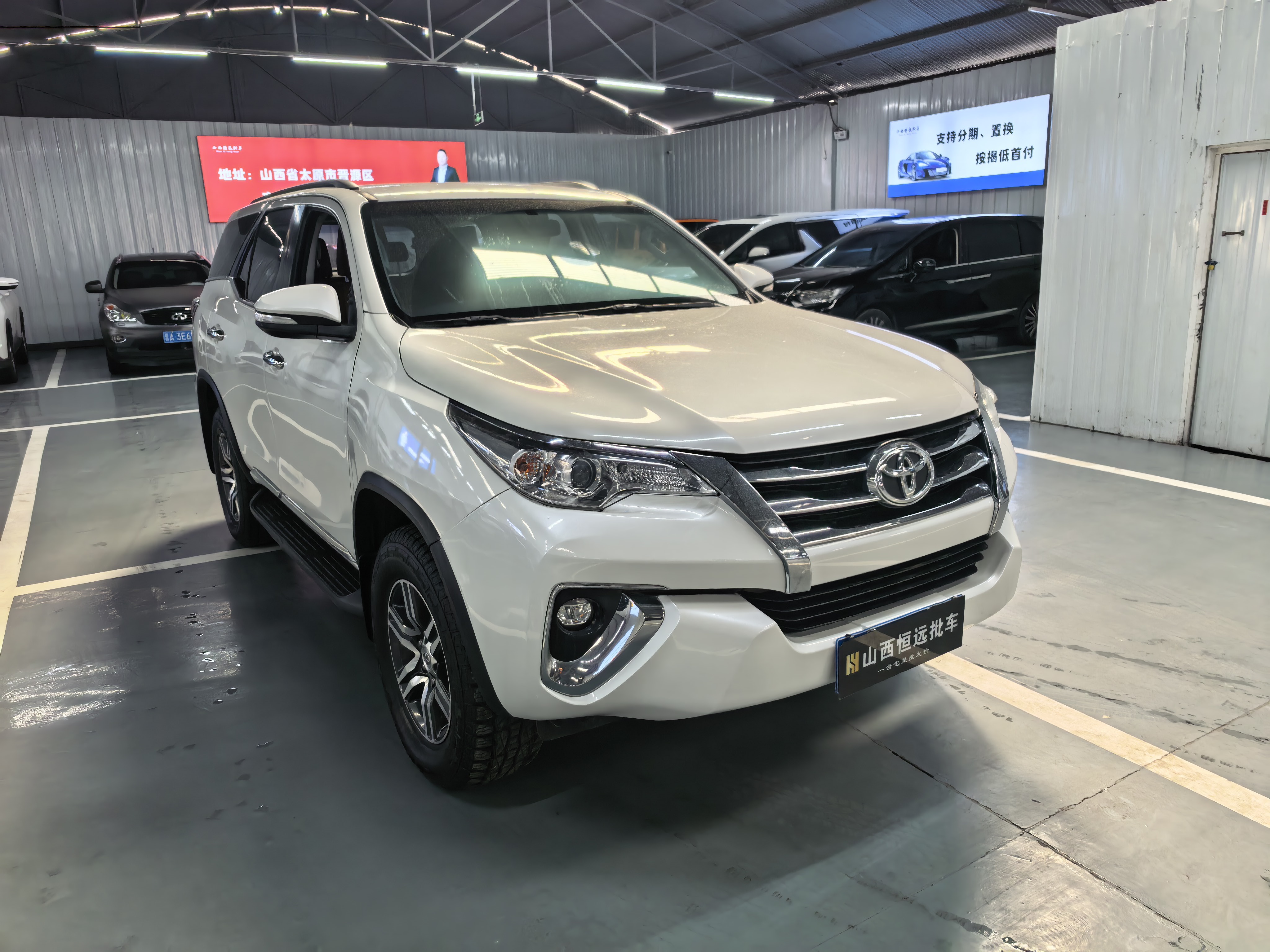 Toyota Fortuner 2017 汽车图片 