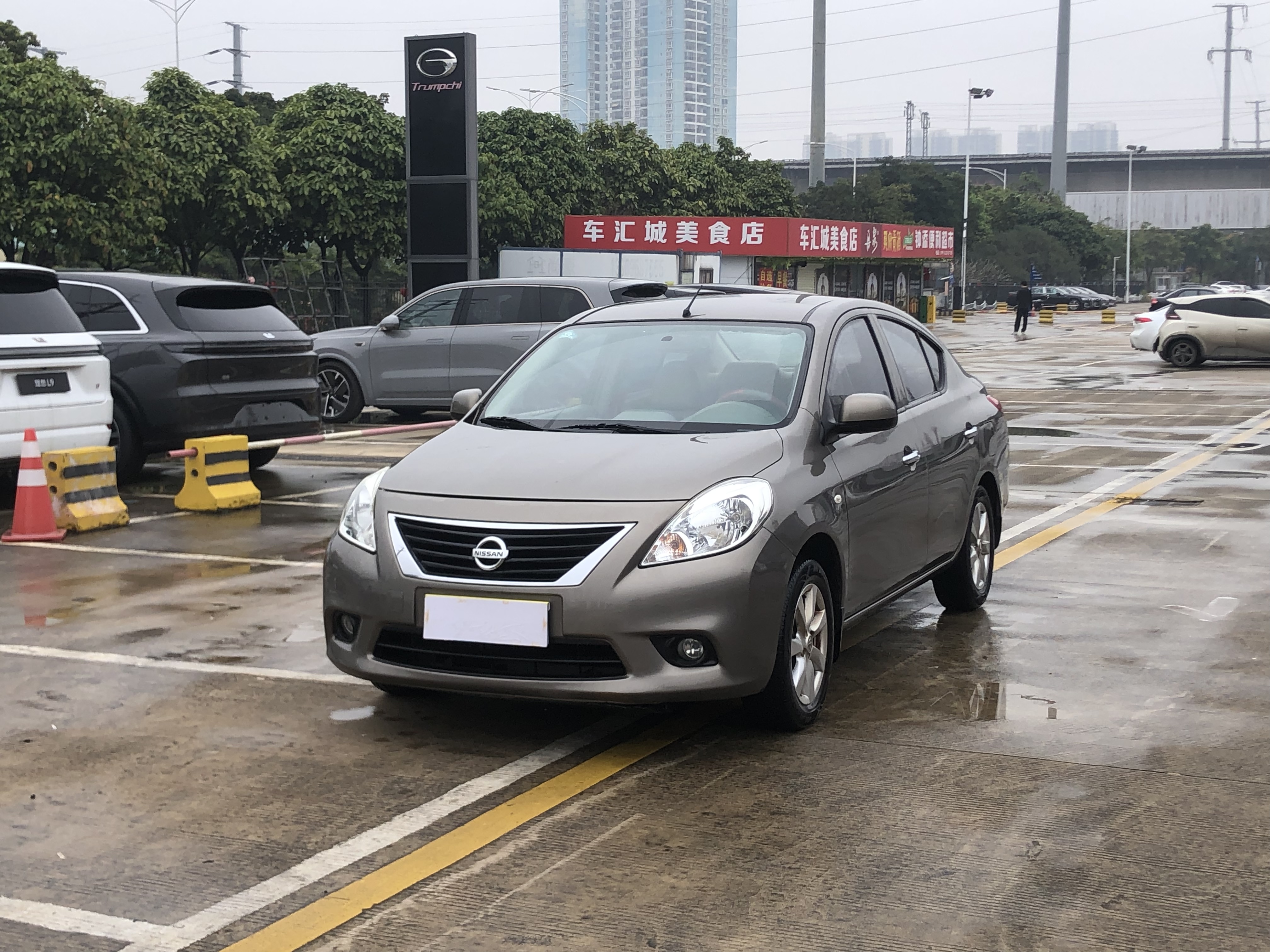 Nissan Sunny 2014 汽车图片 