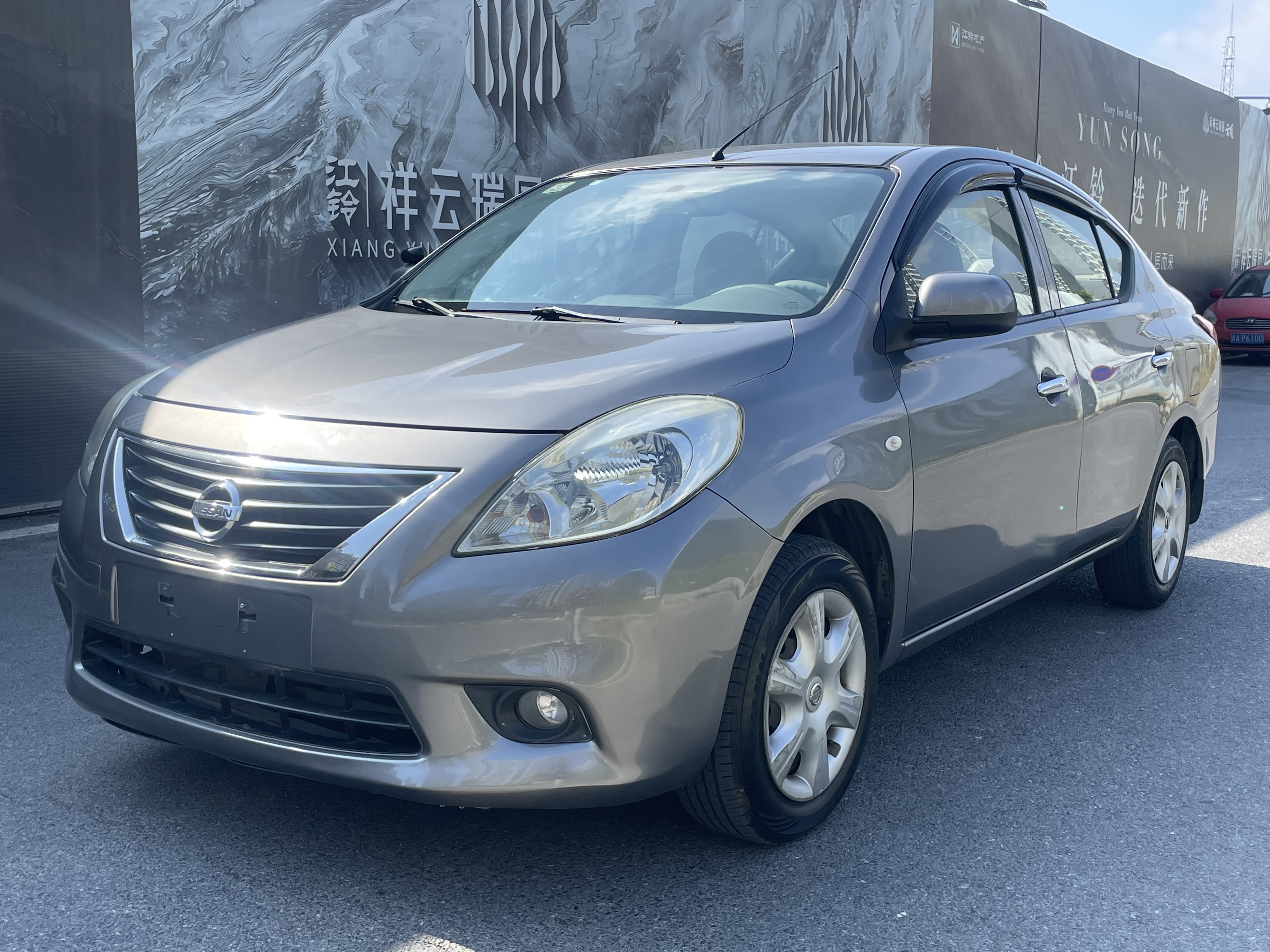 Nissan Sunny 2012 汽车图片 