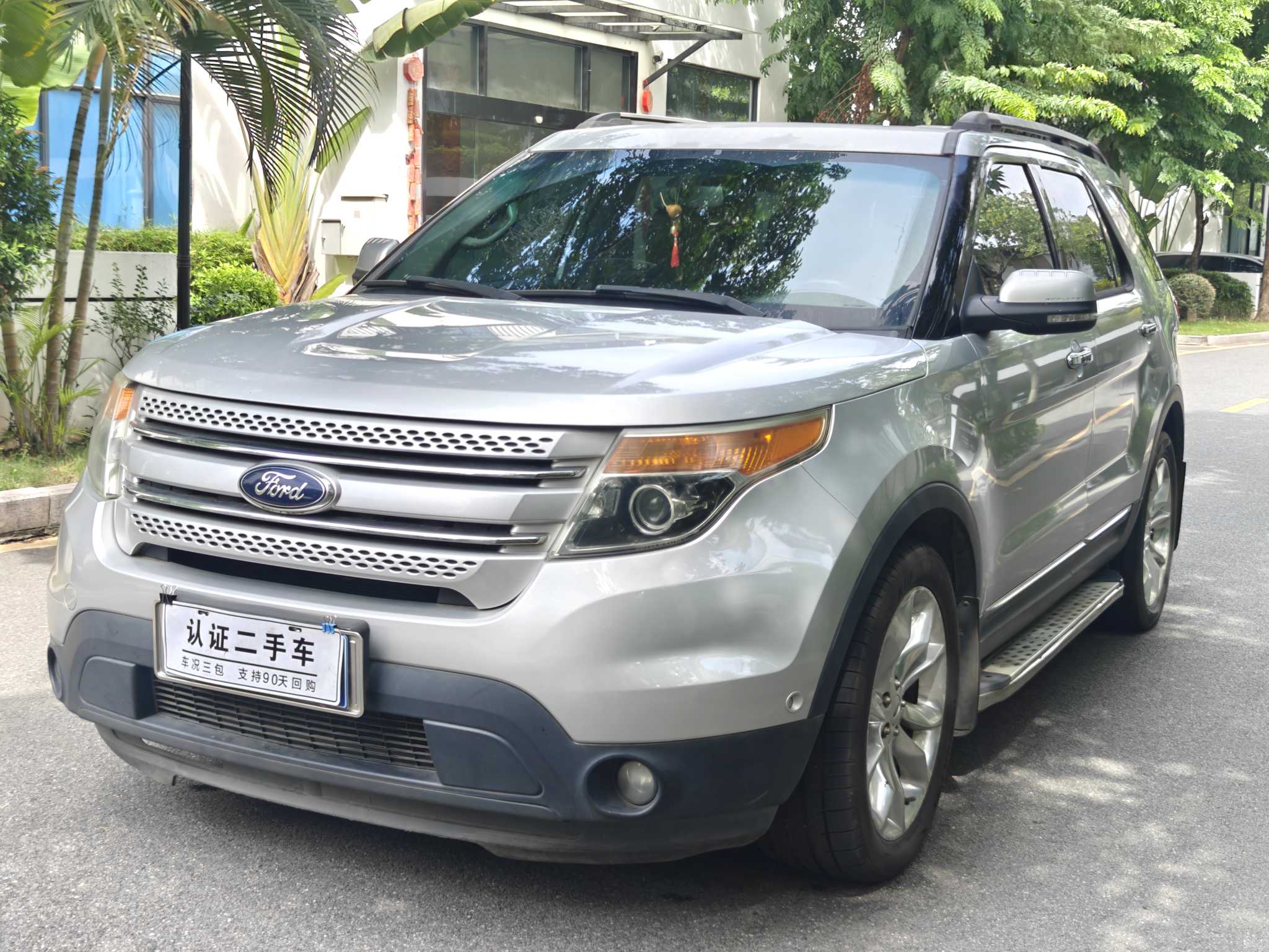 Ford Explorer (Imported) 2013 car image 