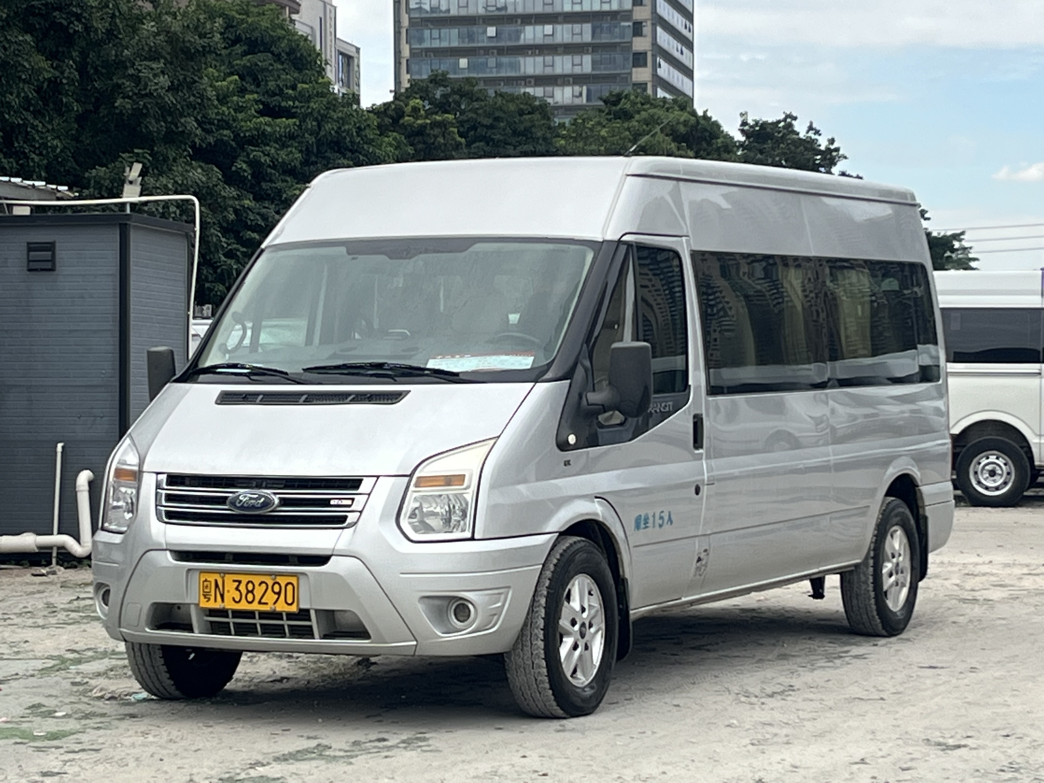 Ford Transit T8 2017 car image 