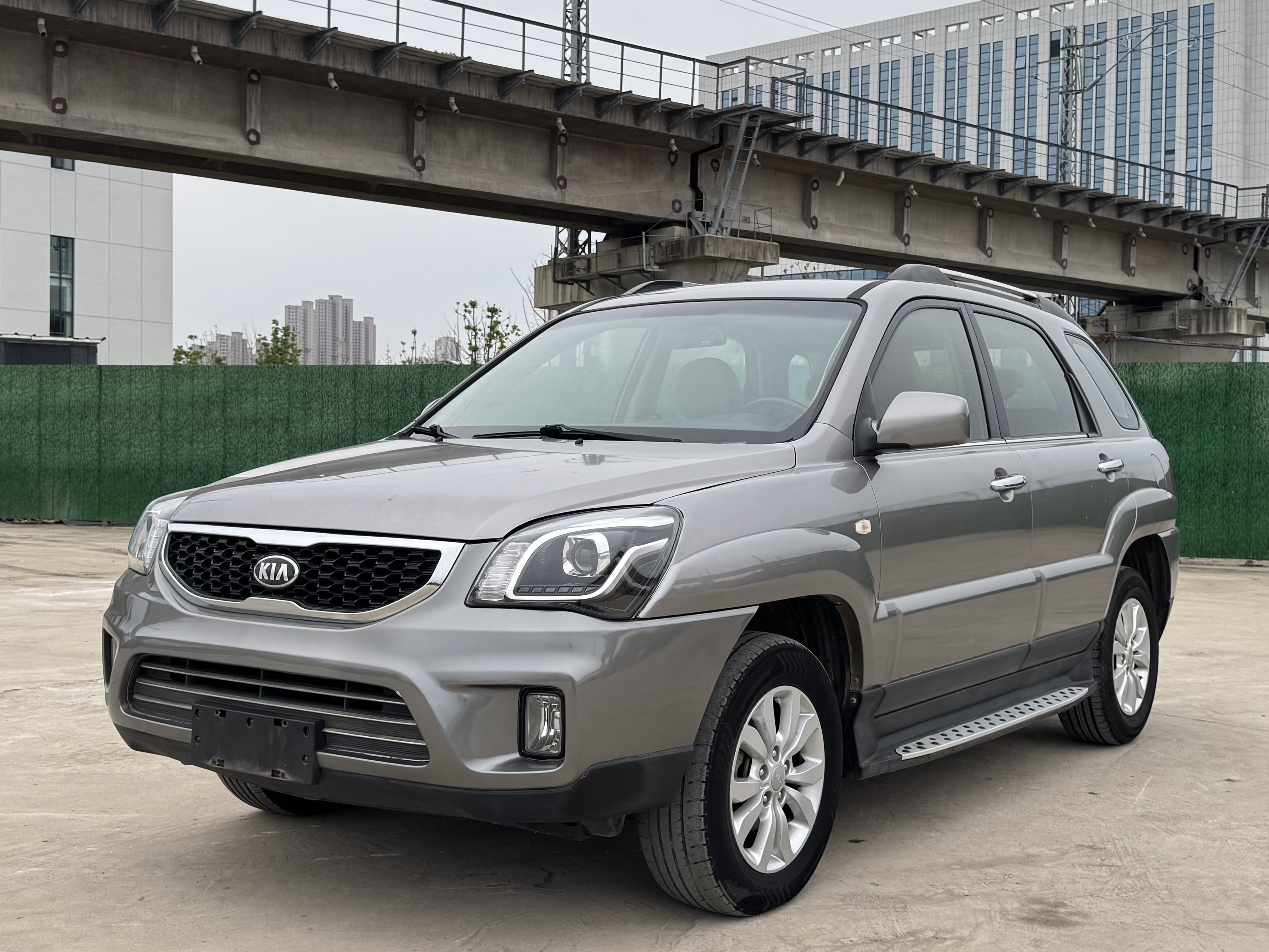 起亚 狮跑 2014 汽车图片 