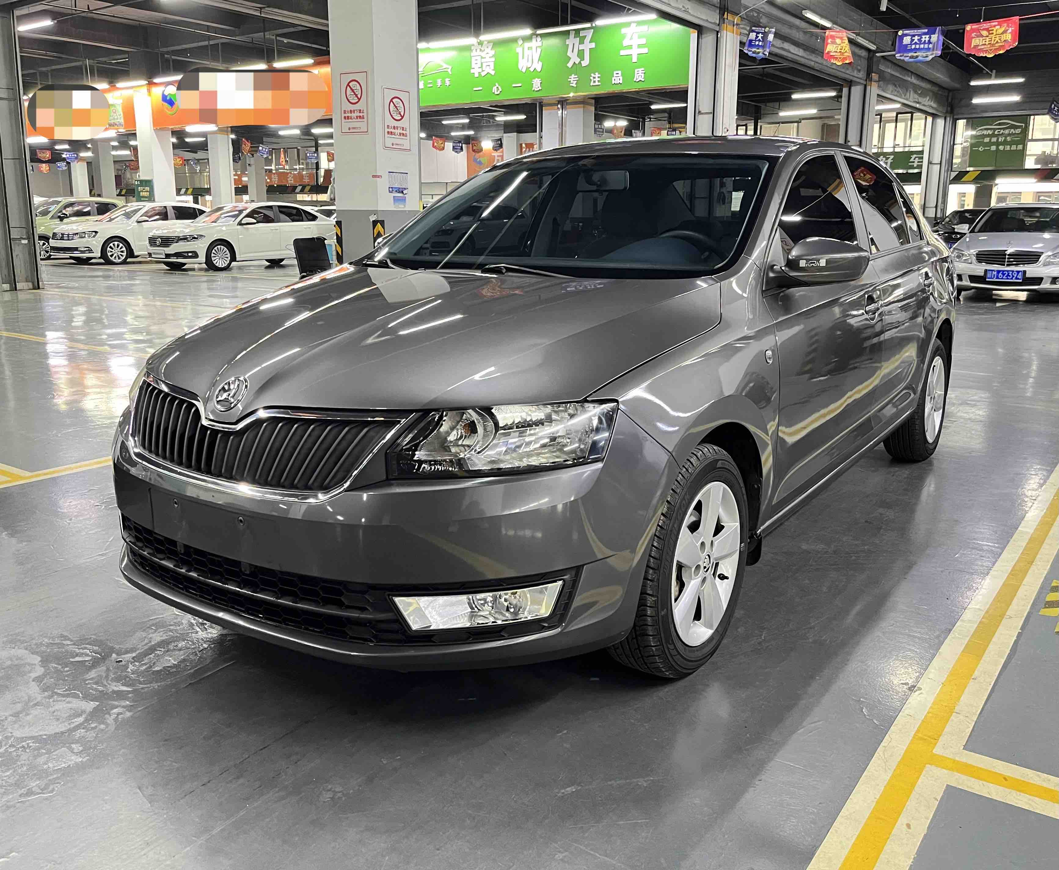 Skoda Rapid 2014 Skoda Rapid 2014 car image
