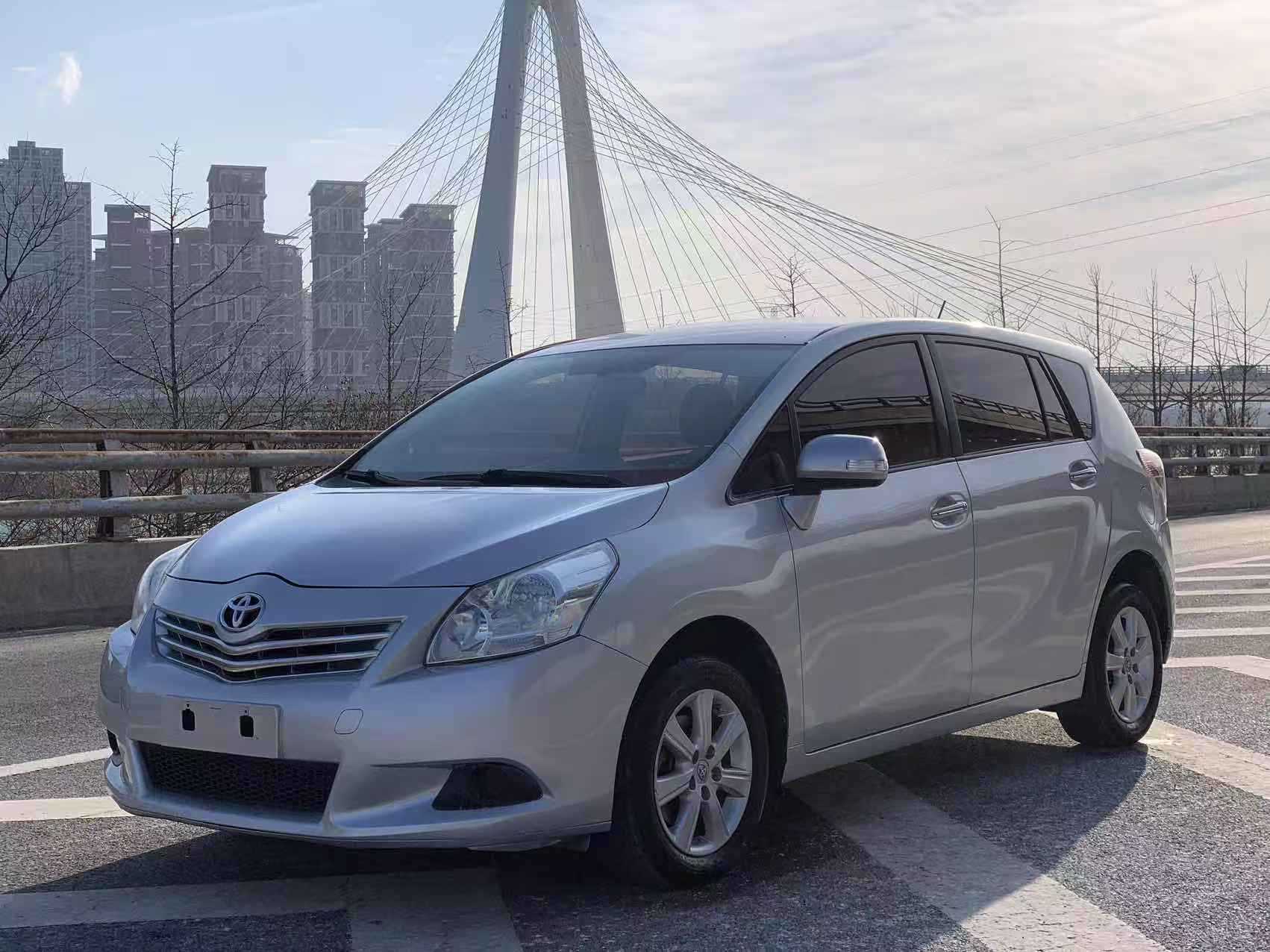 Toyota Verso 2012 car image 