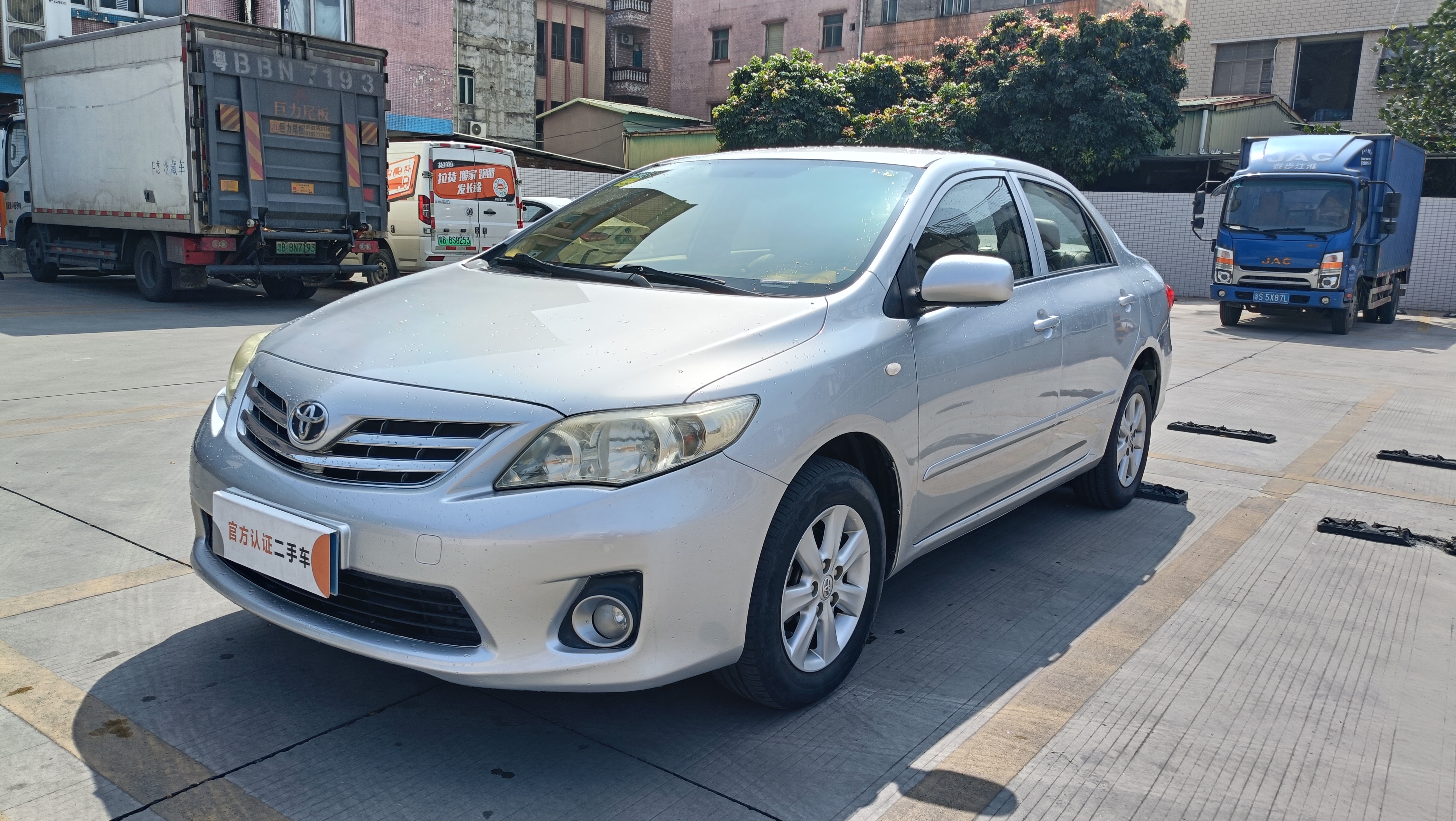 Toyota Corolla 2013 Toyota Corolla 2013 car image